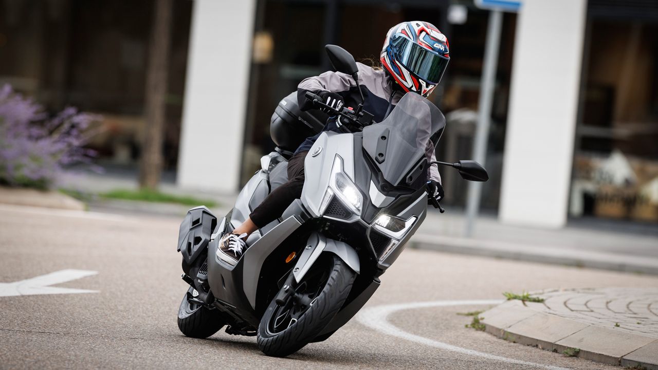 Voge SR1 125 (8)
