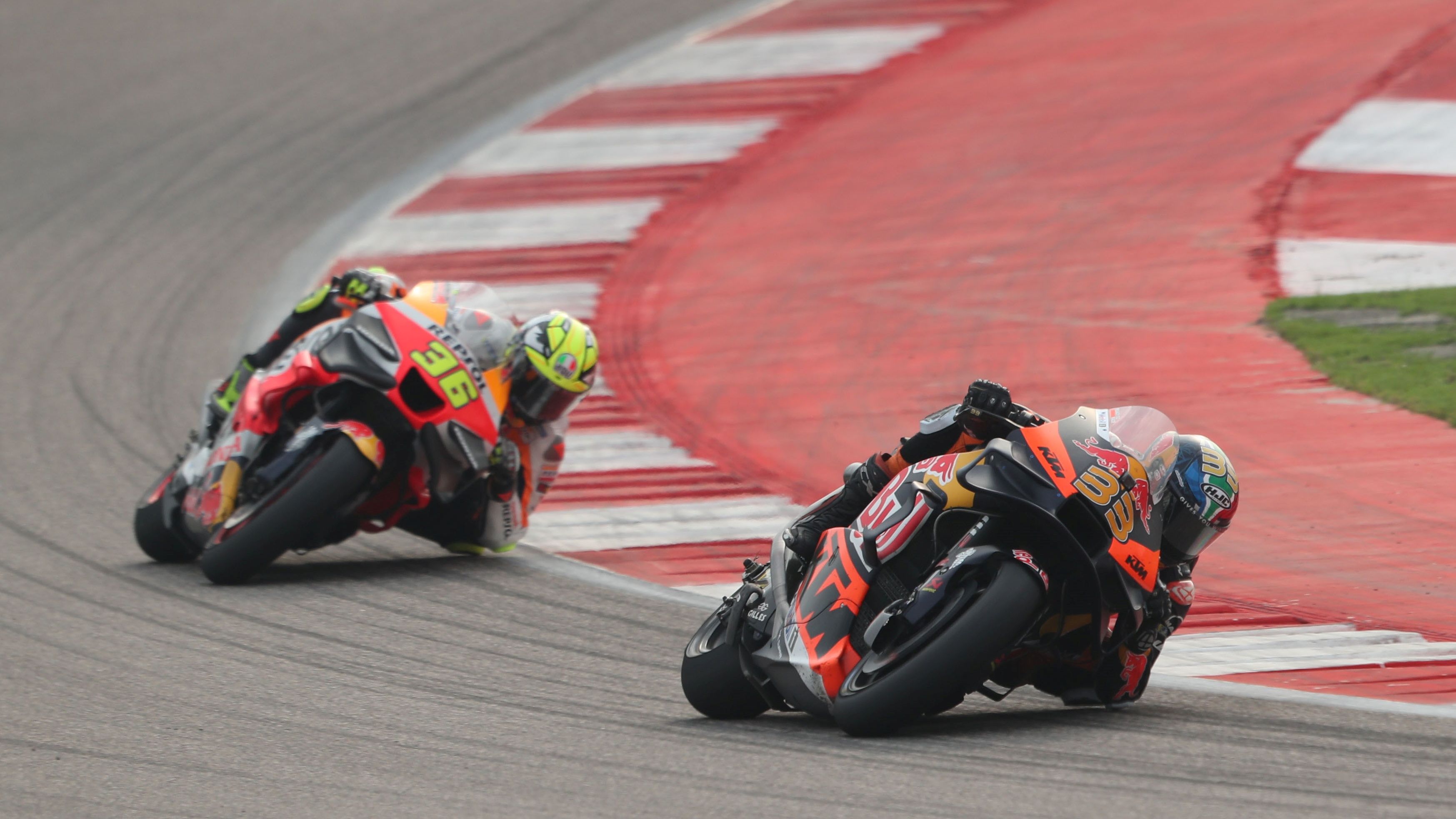 Brad Binder seguido por Joan Mir, MotoGP India 2023
