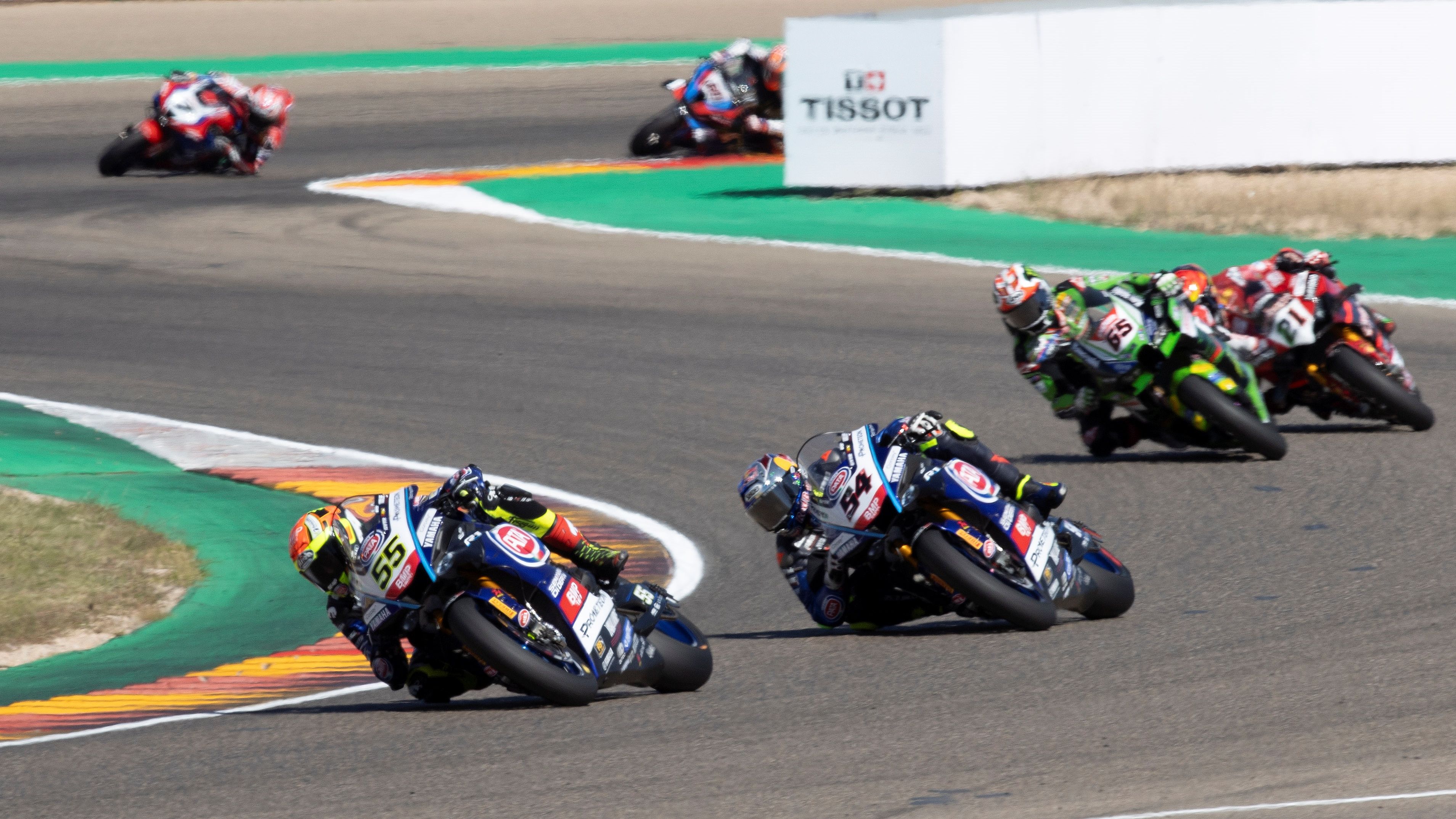 Andrea Locatelli seguido por Toprak Razgatlioglu, Jonathan Rea y Michael Rinaldi, WSBK Motorland 2023