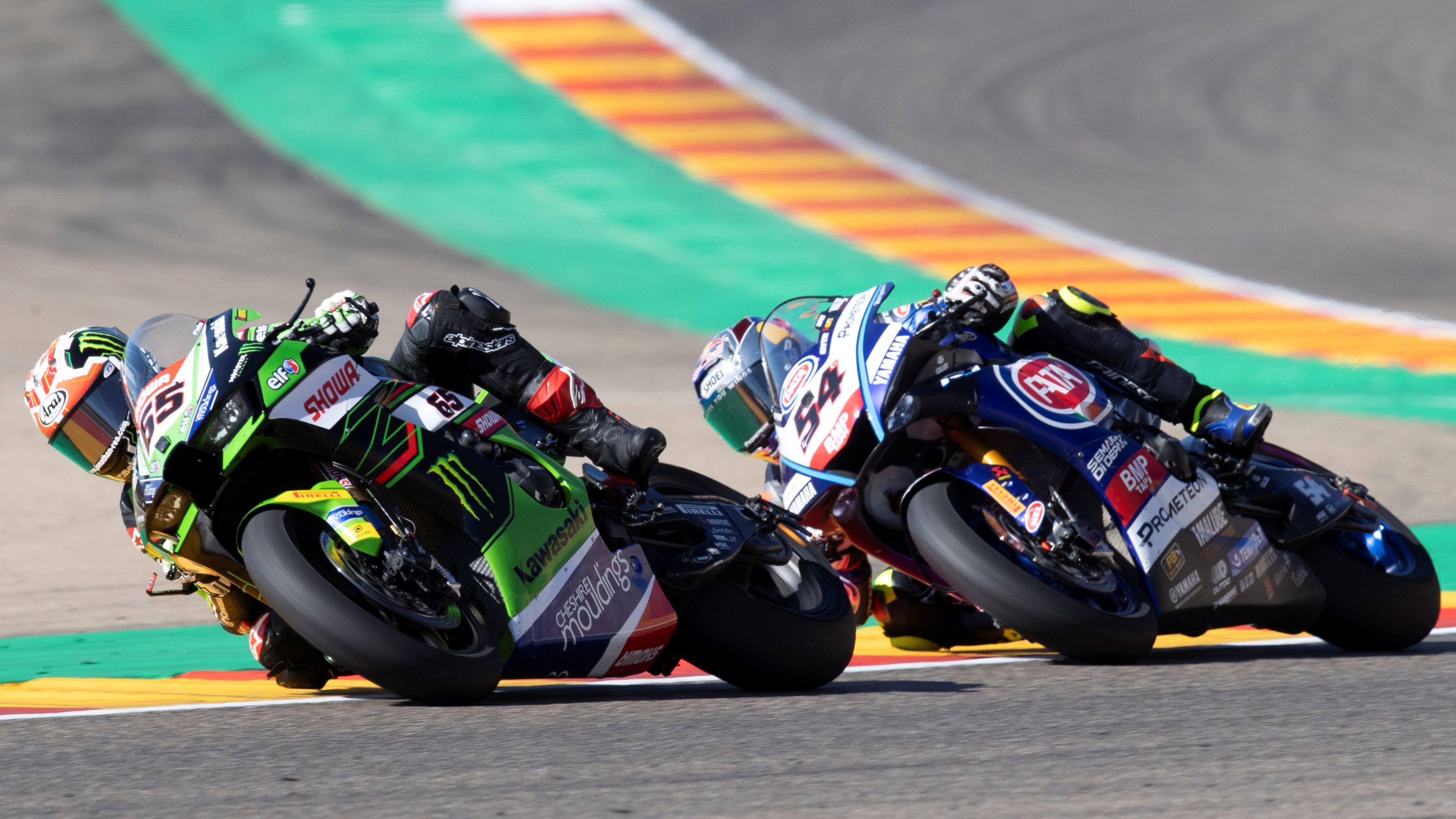 Jonathan Rea con Toprak Razgatlioglu a su estela, WSBK Motorland 2023