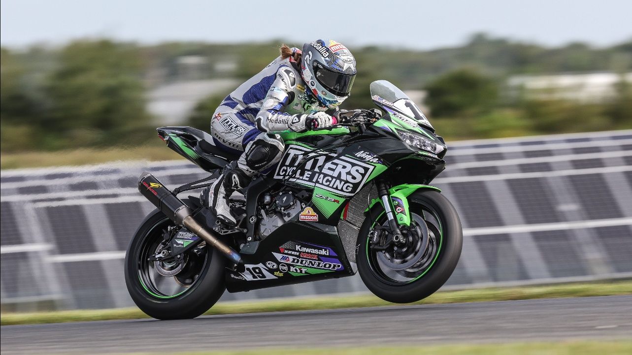 Kayla Yaakov ha hecho historia con su podio en el MotoAmerica Supersport