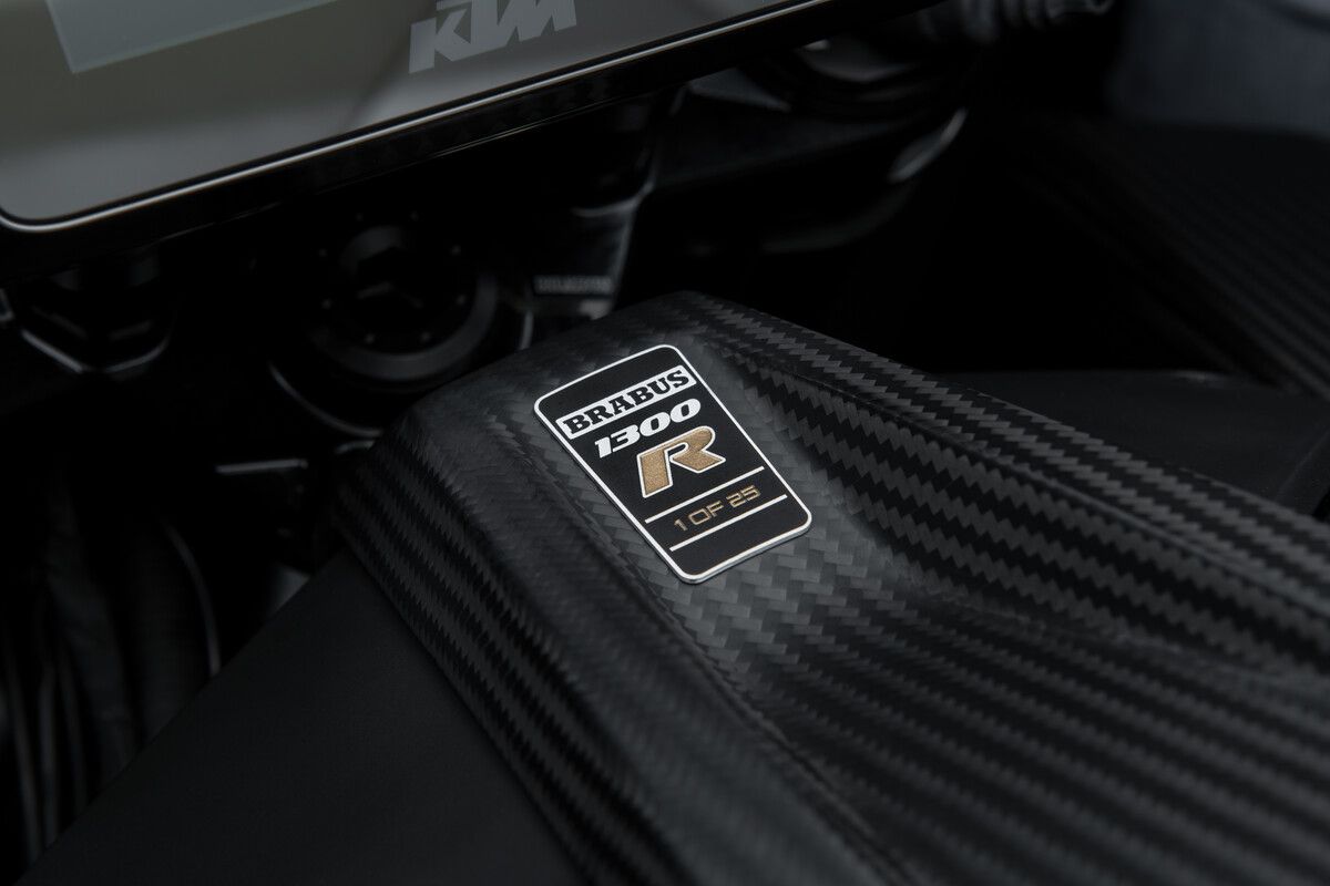 BRABUS 1300 R MASTERPIECE EDITION. 