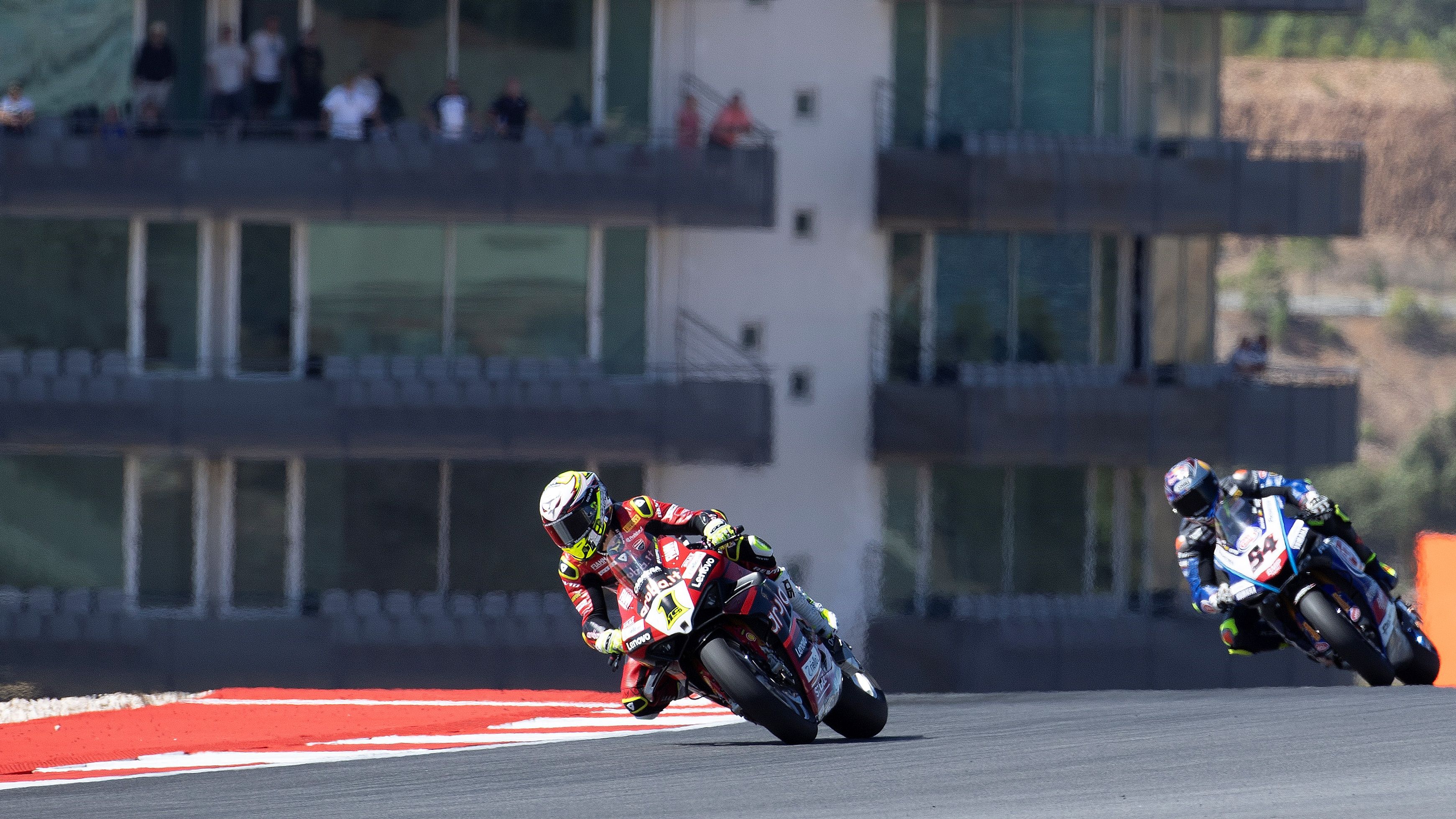 Álvaro Bautista puede ser campeón mundial de SBK 2023 en Portimao
