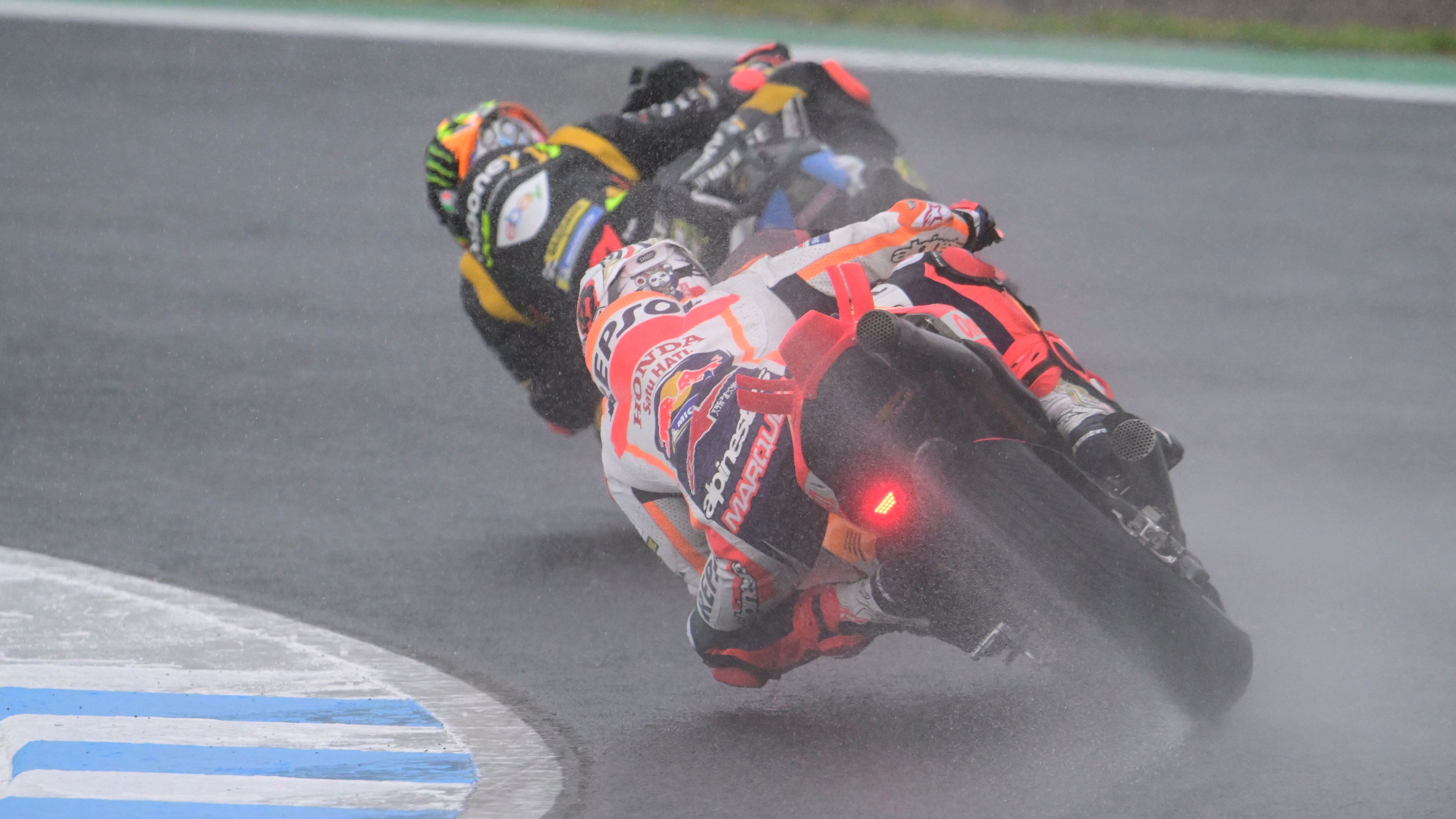 Marc Márquez acecha a Marco Bezzecchi, MotoGP Japón 2023