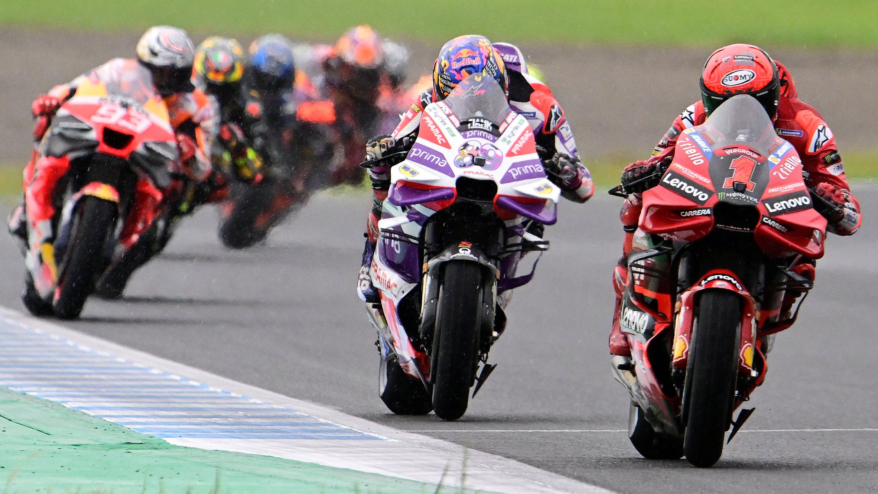 Pecco Bagnaia y Jorge Martín se van de Marc Márquez, MotoGP Japón 2023