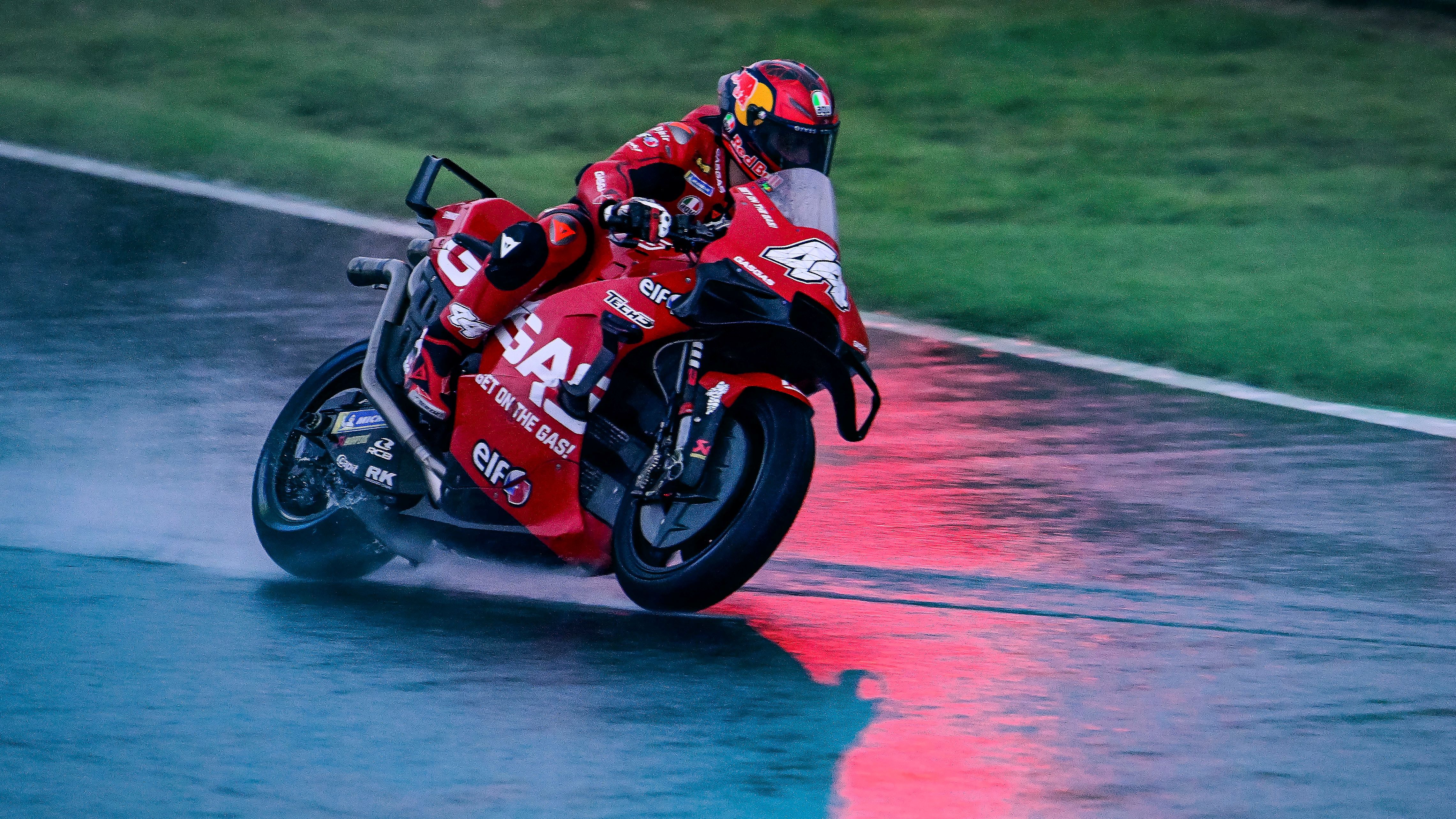 Pol Espargaró sobre un empapado Motegi, MotoGP Japón 2023