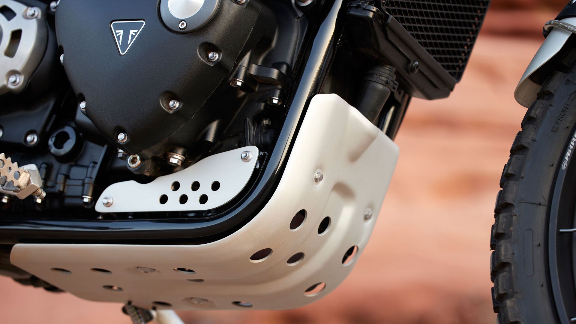 Triumph Scrambler 1200XE 20Y24 Detalles (9)