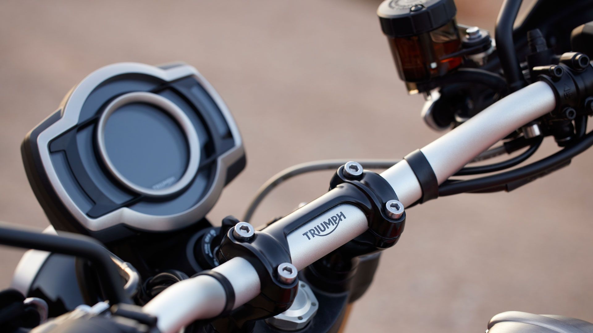 Triumph Scrambler 1200XE 20Y24 Detalles (10)