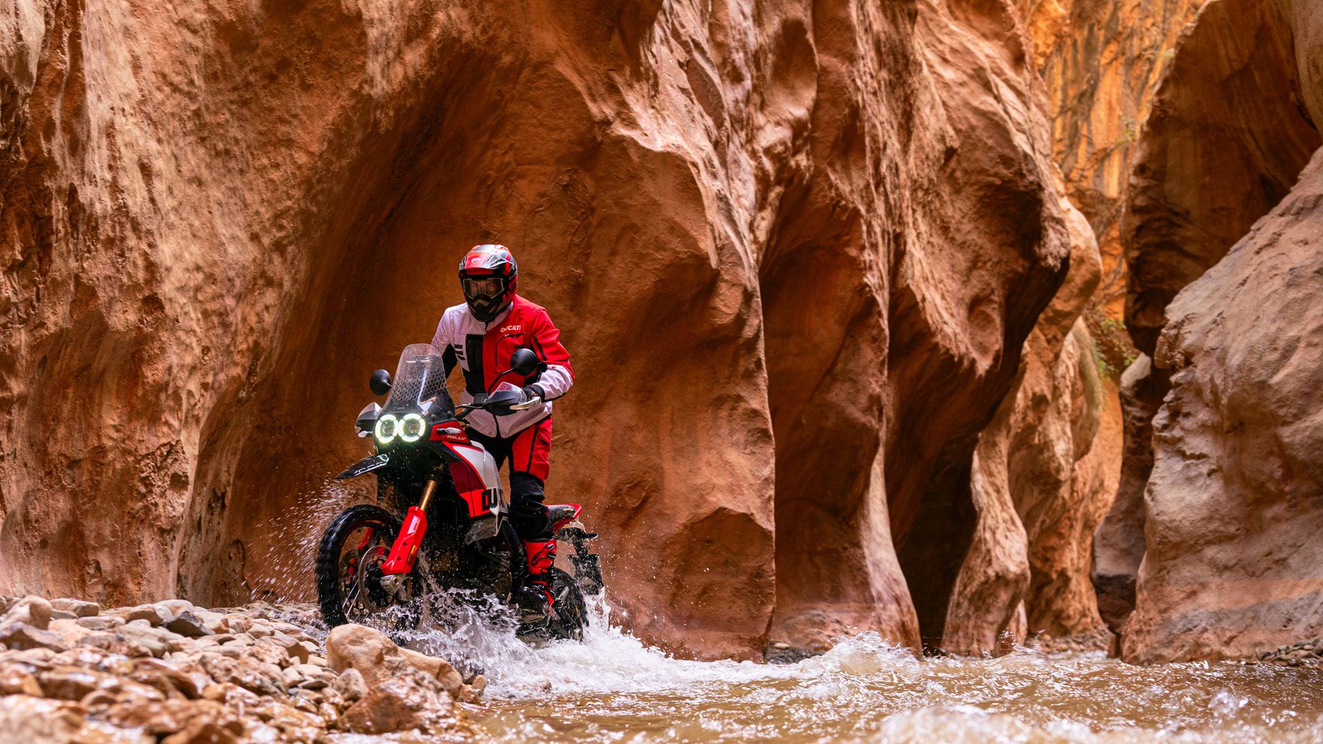 Ducati DesertX Rally 2024 Accion (20)
