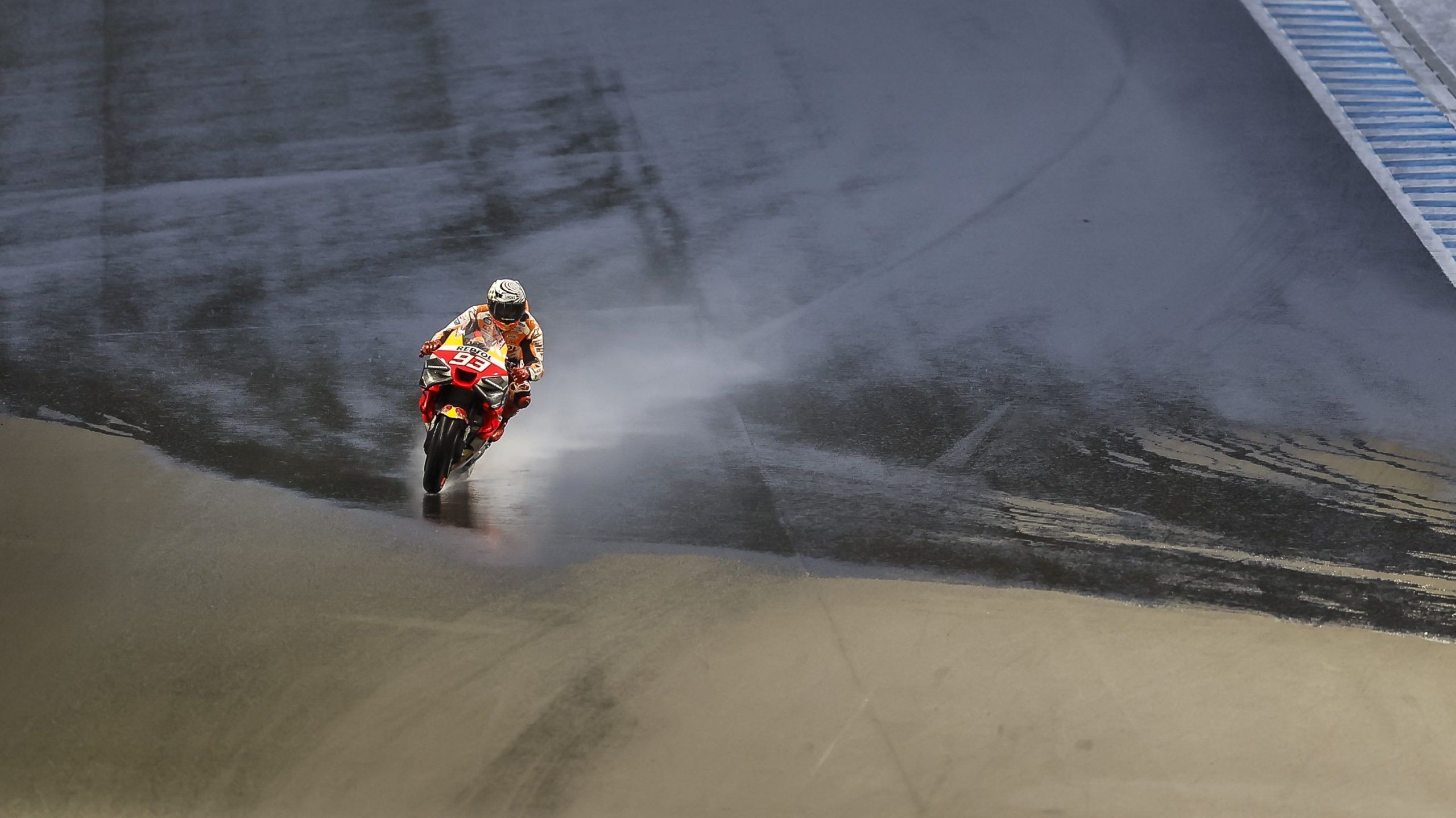 Marc Márquez con la Honda en Japón