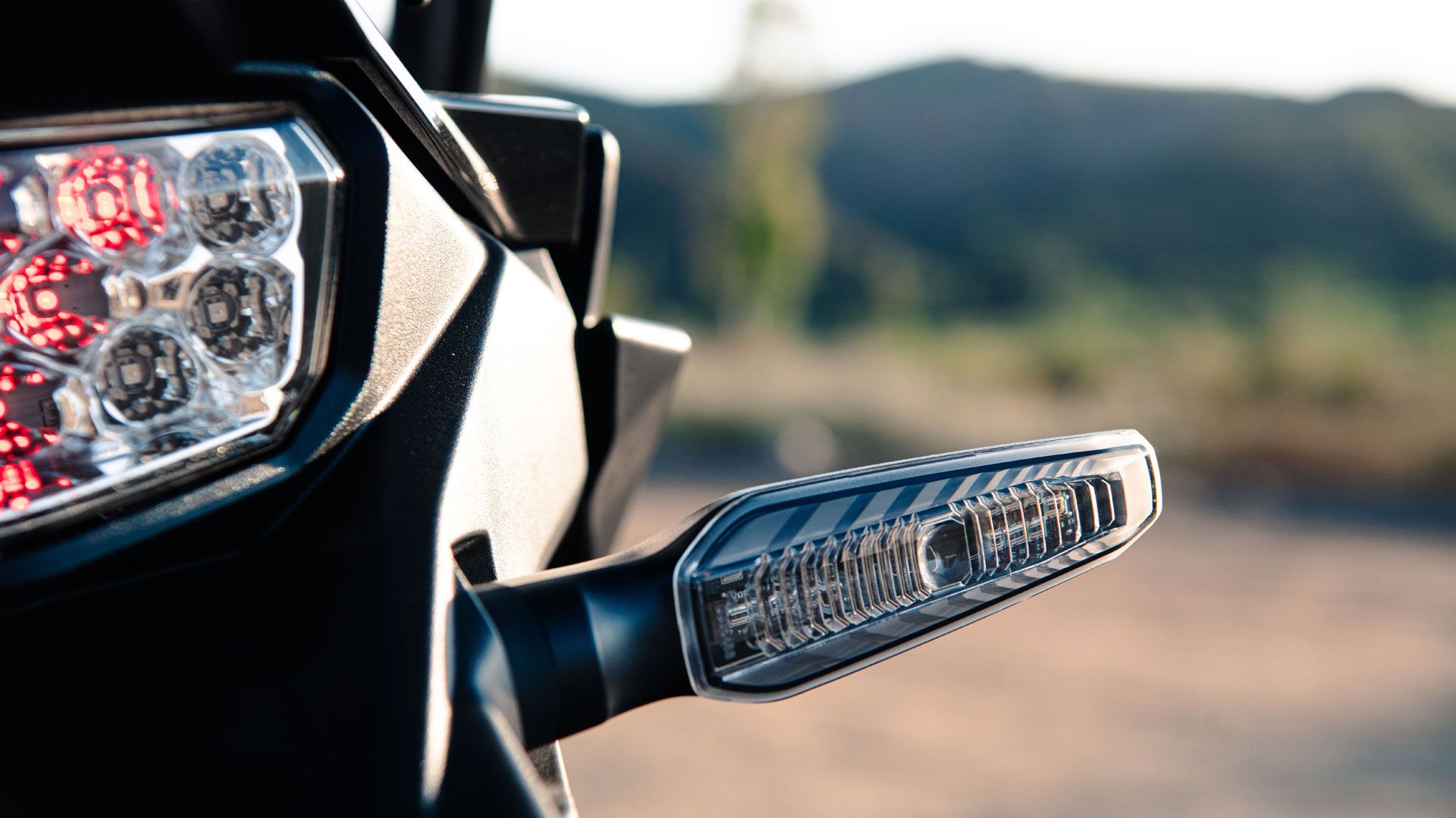 Suzuki V Strom 800 Tech 2023 Detalles (4)