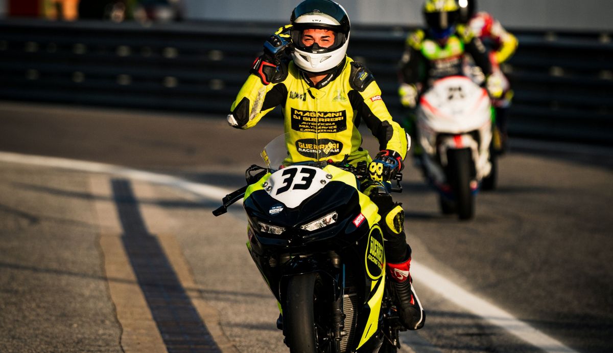 Óscar Núñez cerró la temporada con victoria y el subcampeonato del CIV Supersport 300 2023 Óscar Núñez cerró la temporada con victoria y el subcampeonato del CIV Supersport 300 2023