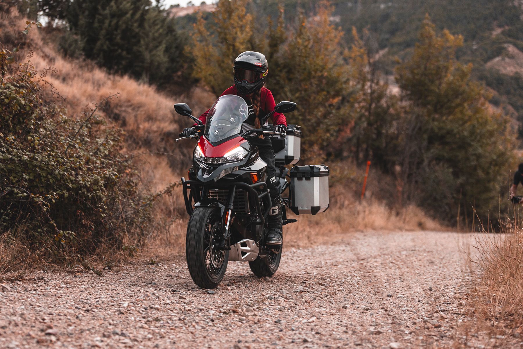 Mitt 530 TT Adventure accion (9)