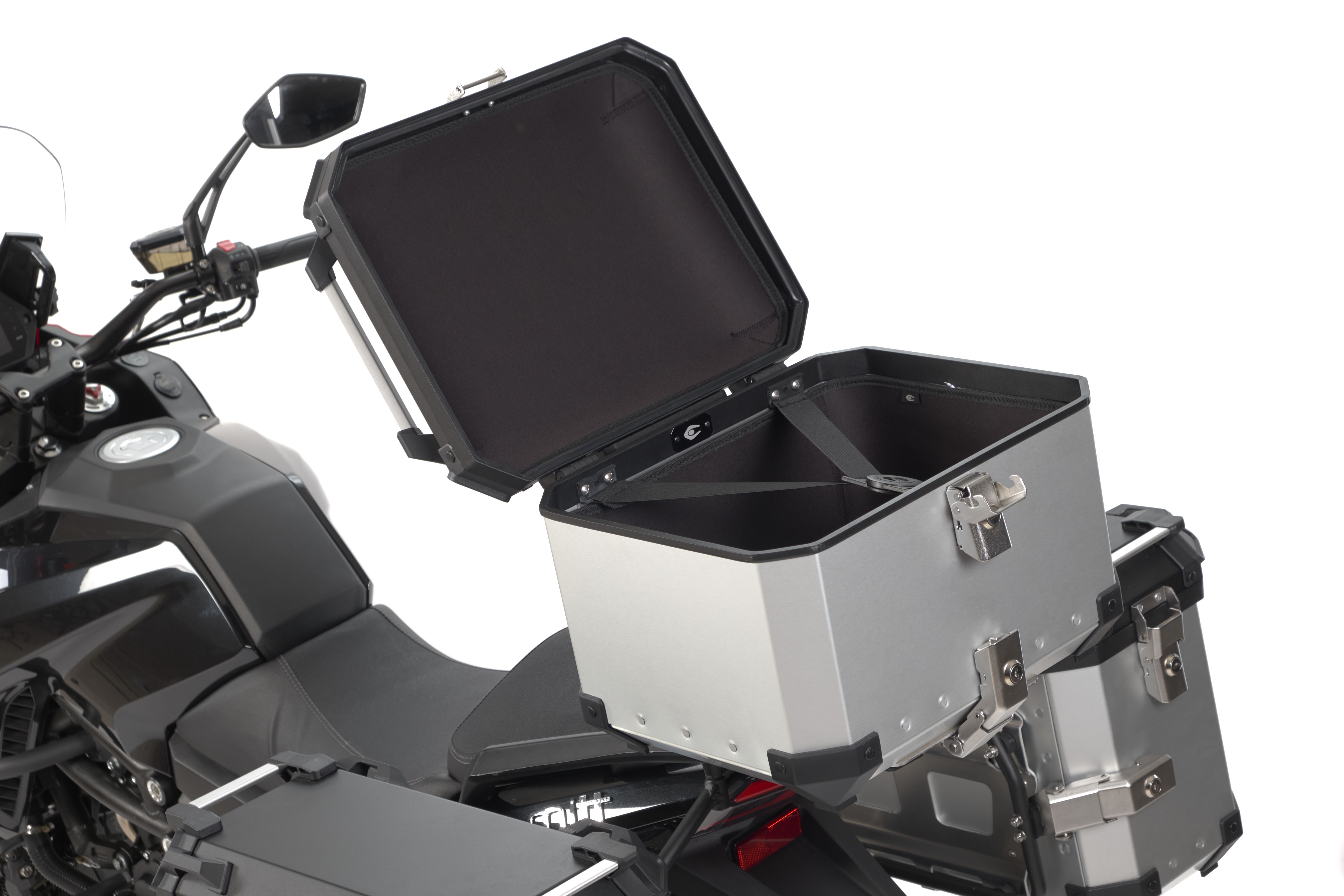 Mitt 530 TT Adventure estudio (5)