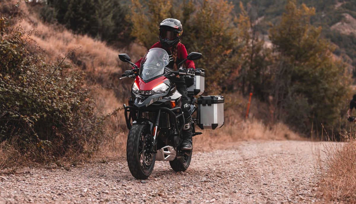 Mitt 530 TT Adventure accion (9)