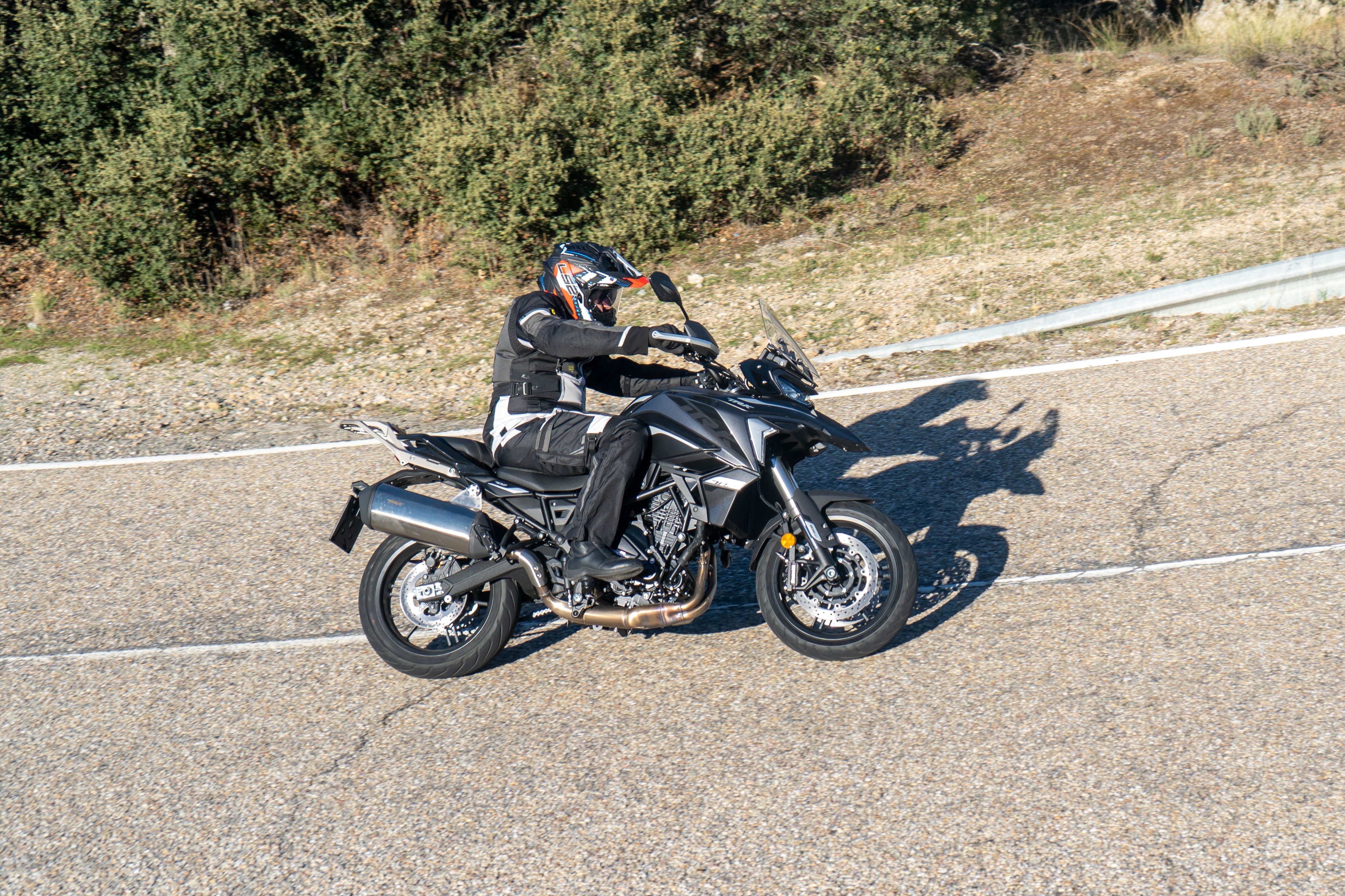Fotos Benelli TRK 702 y 702 X