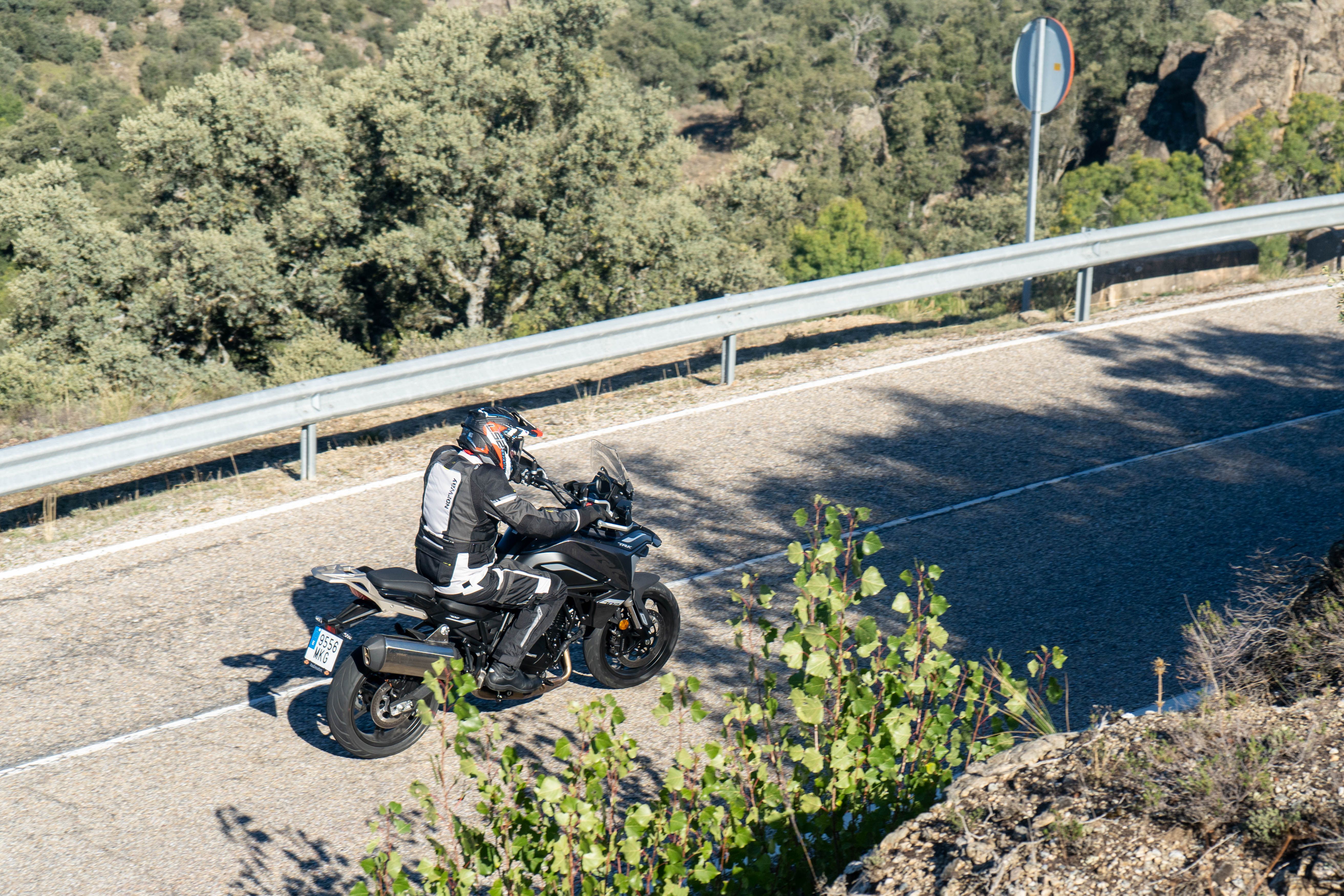 Fotos Benelli TRK 702 y 702 X