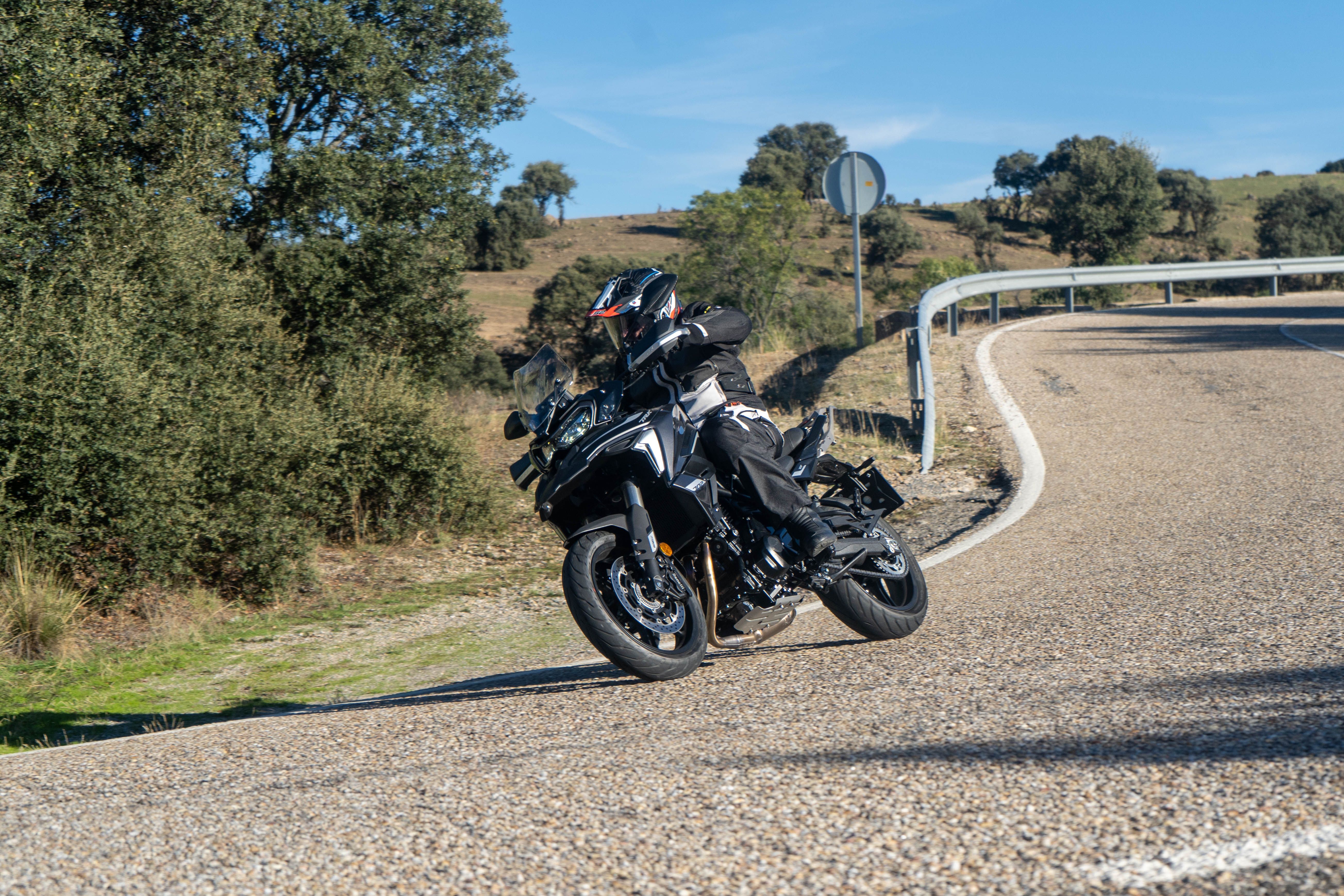 Fotos Benelli TRK 702 y 702 X