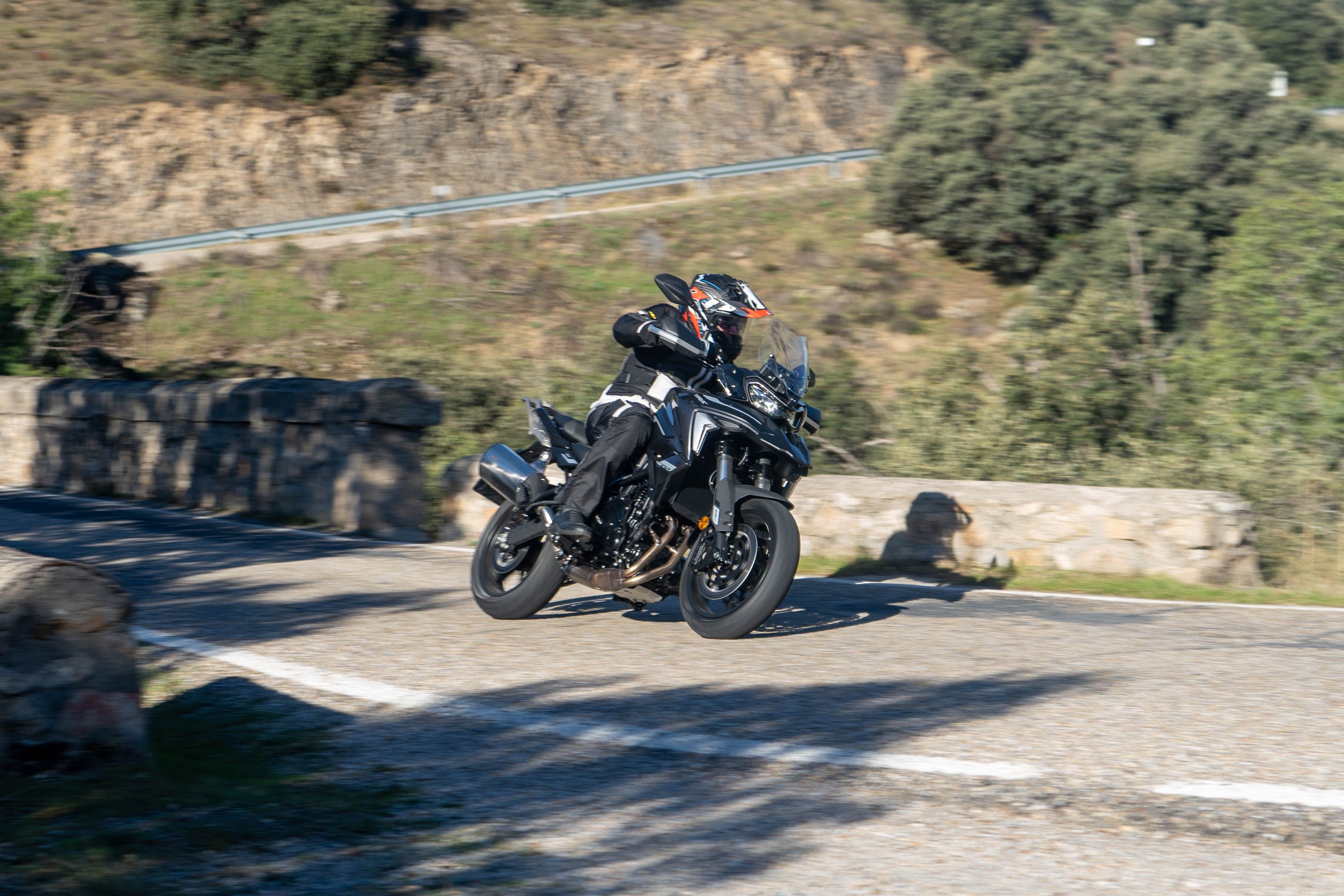 Fotos Benelli TRK 702 y 702 X