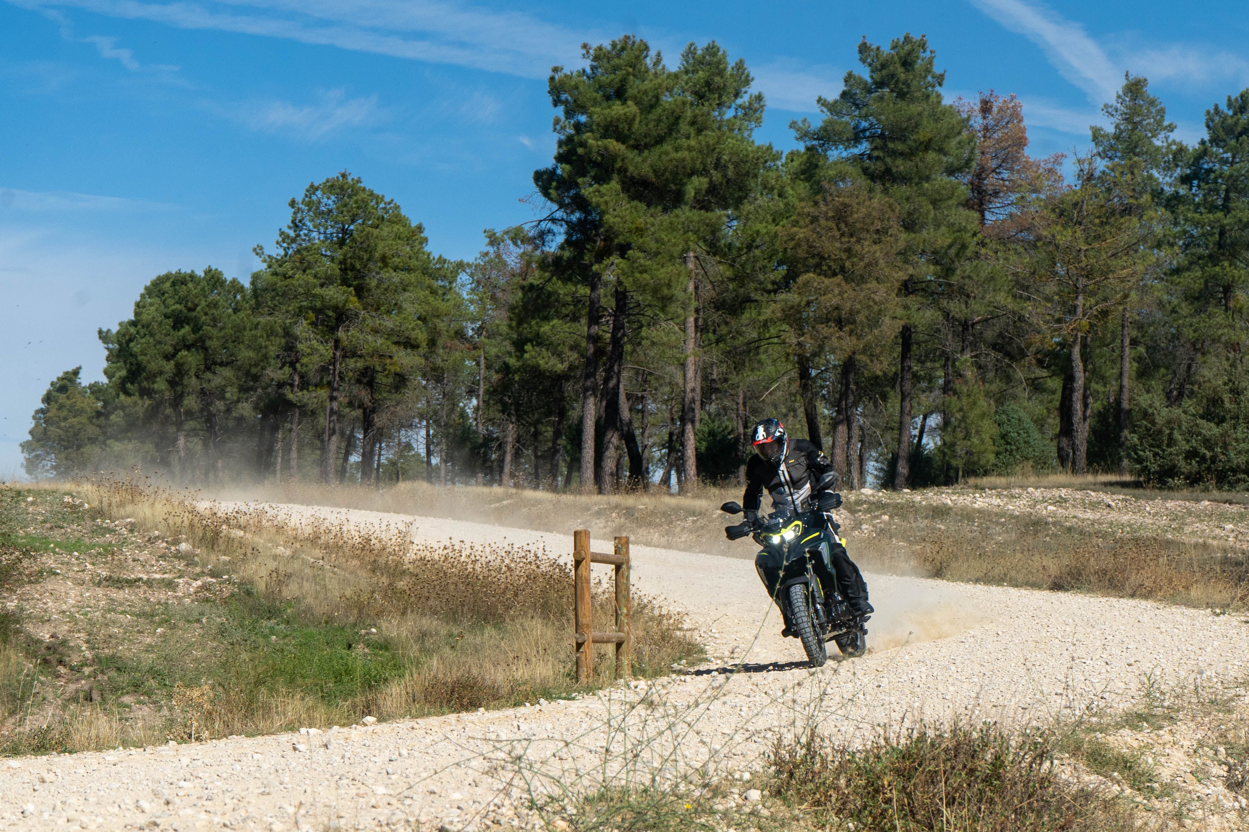 Fotos Benelli TRK 702 y 702 X