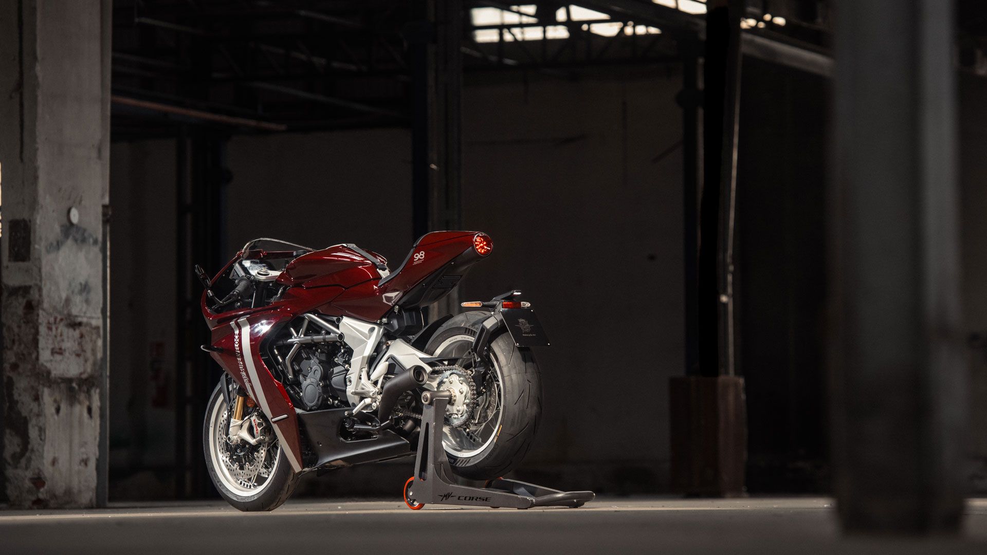 MV Agusta Superveloce 98 2024 Ambiente (9)