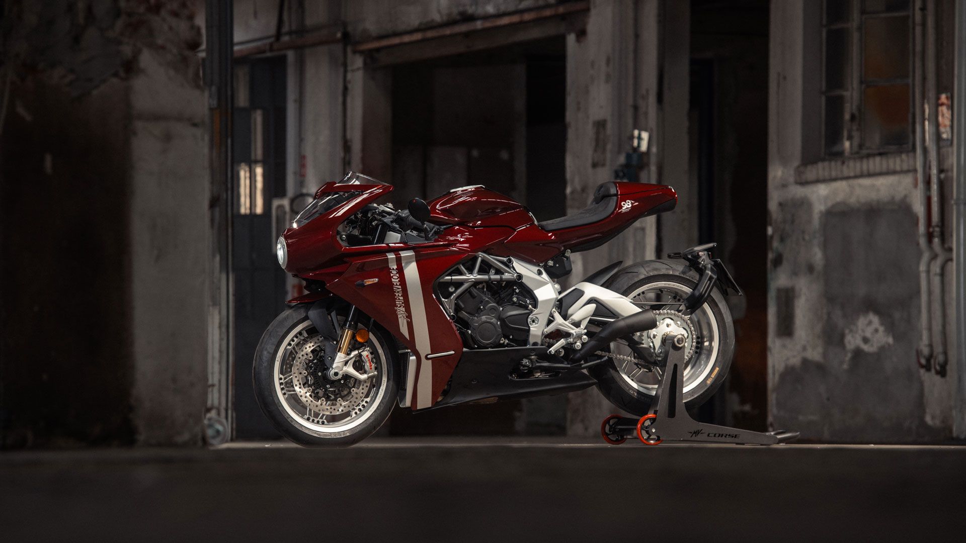 MV Agusta Superveloce 98 2024 Ambiente (10)