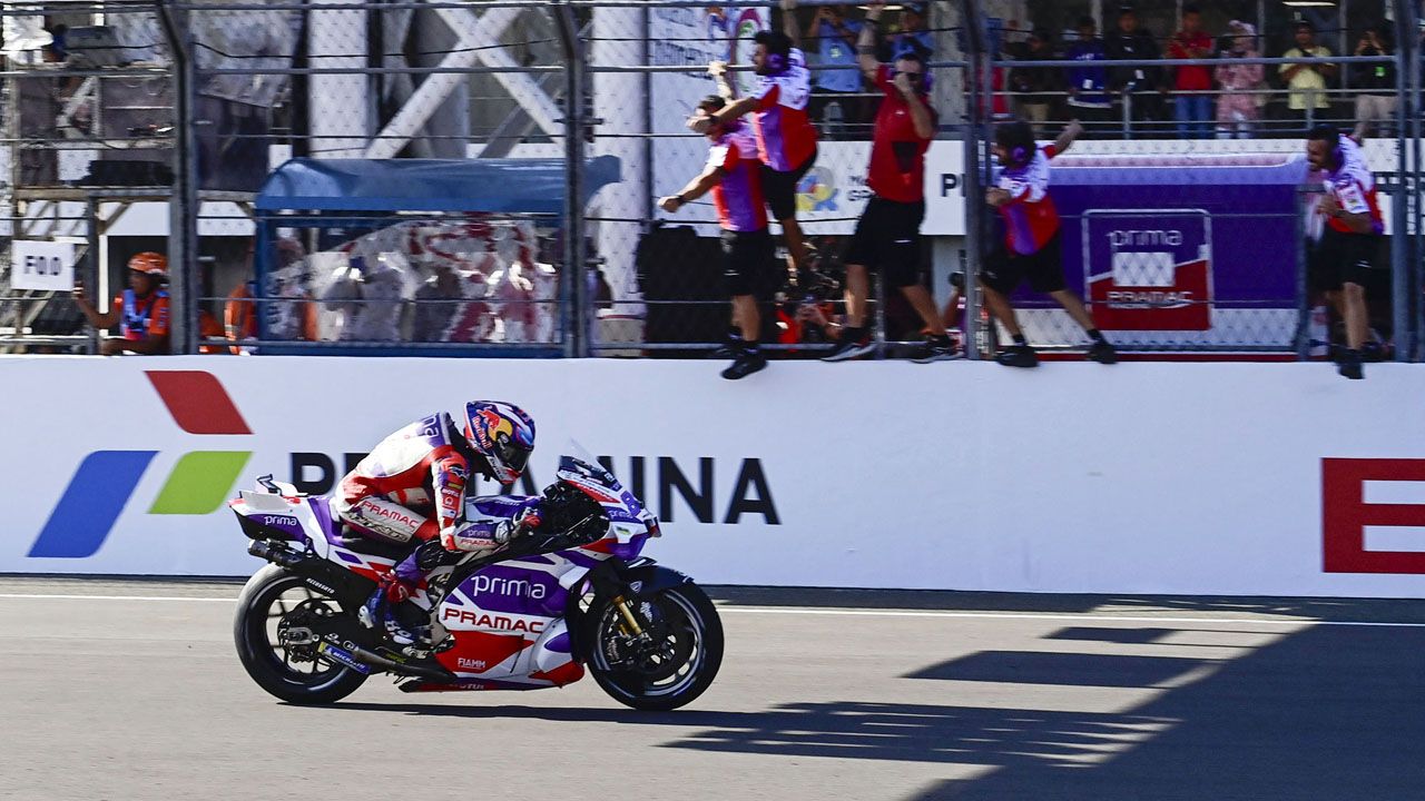Sexta victoria de Jorge Martín en un sprint de Indonesia que vale un liderato de MotoGP.