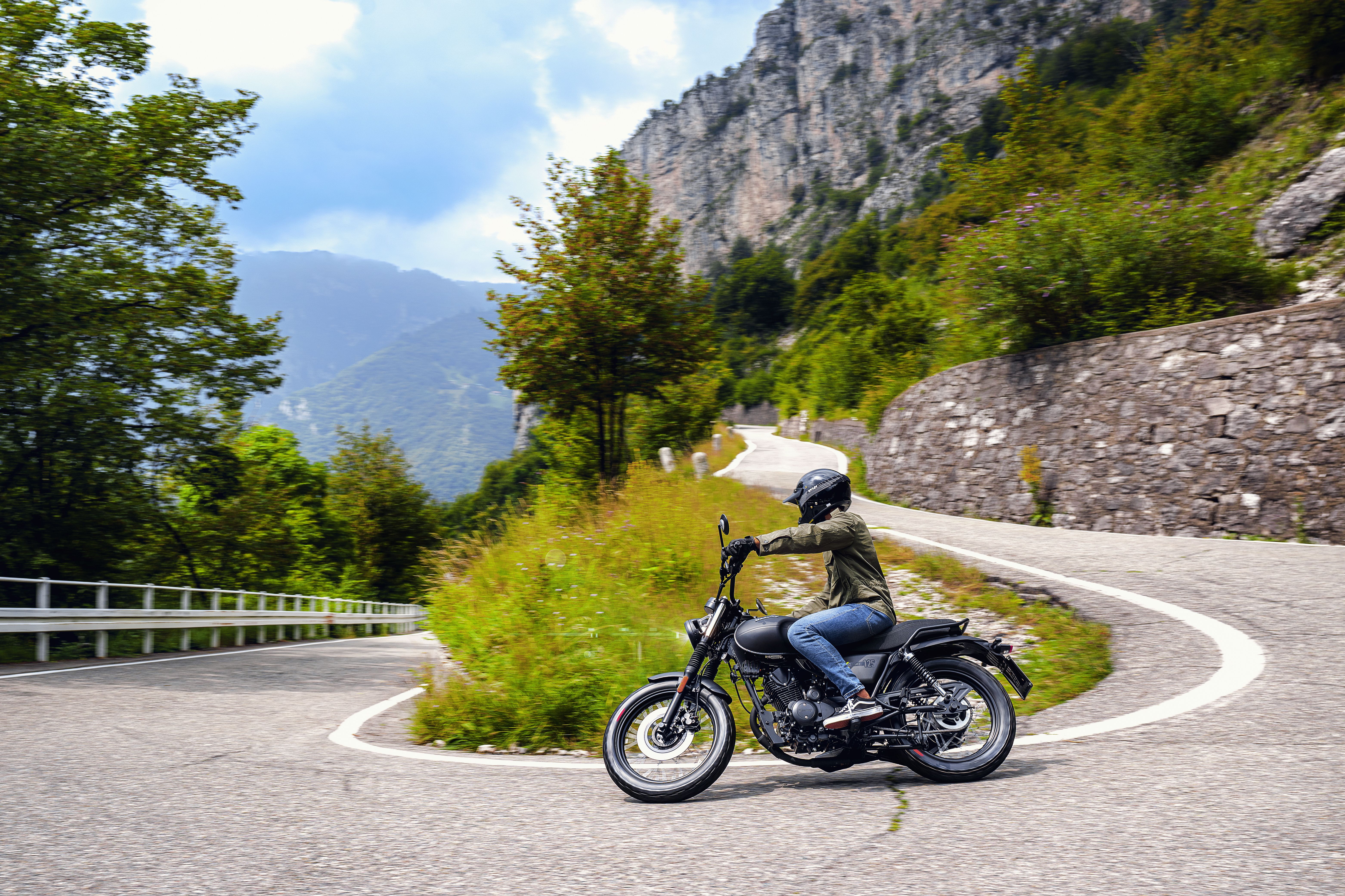 Keeway X Light 125  (11)