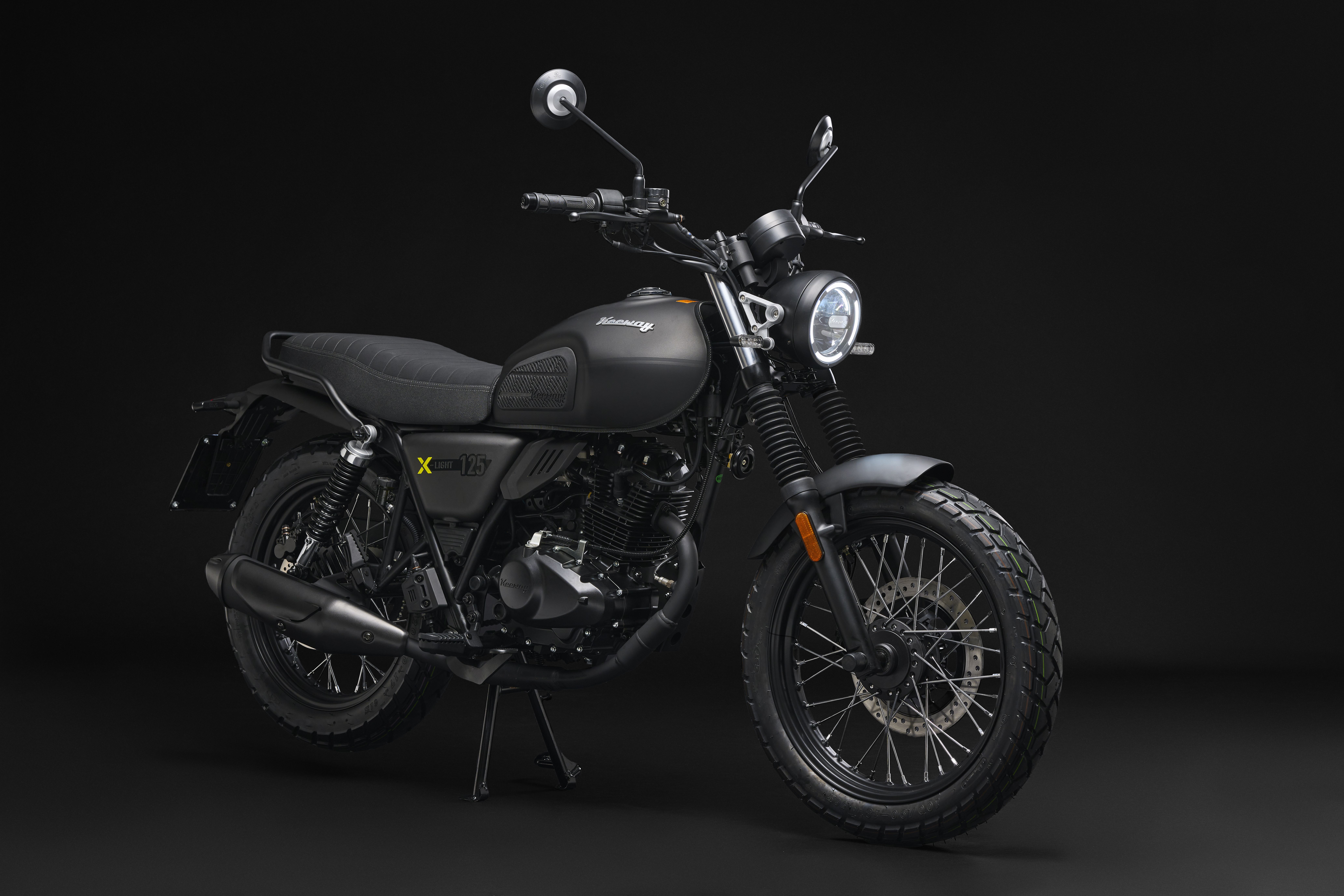 Keeway x Light 125 estatica (6)
