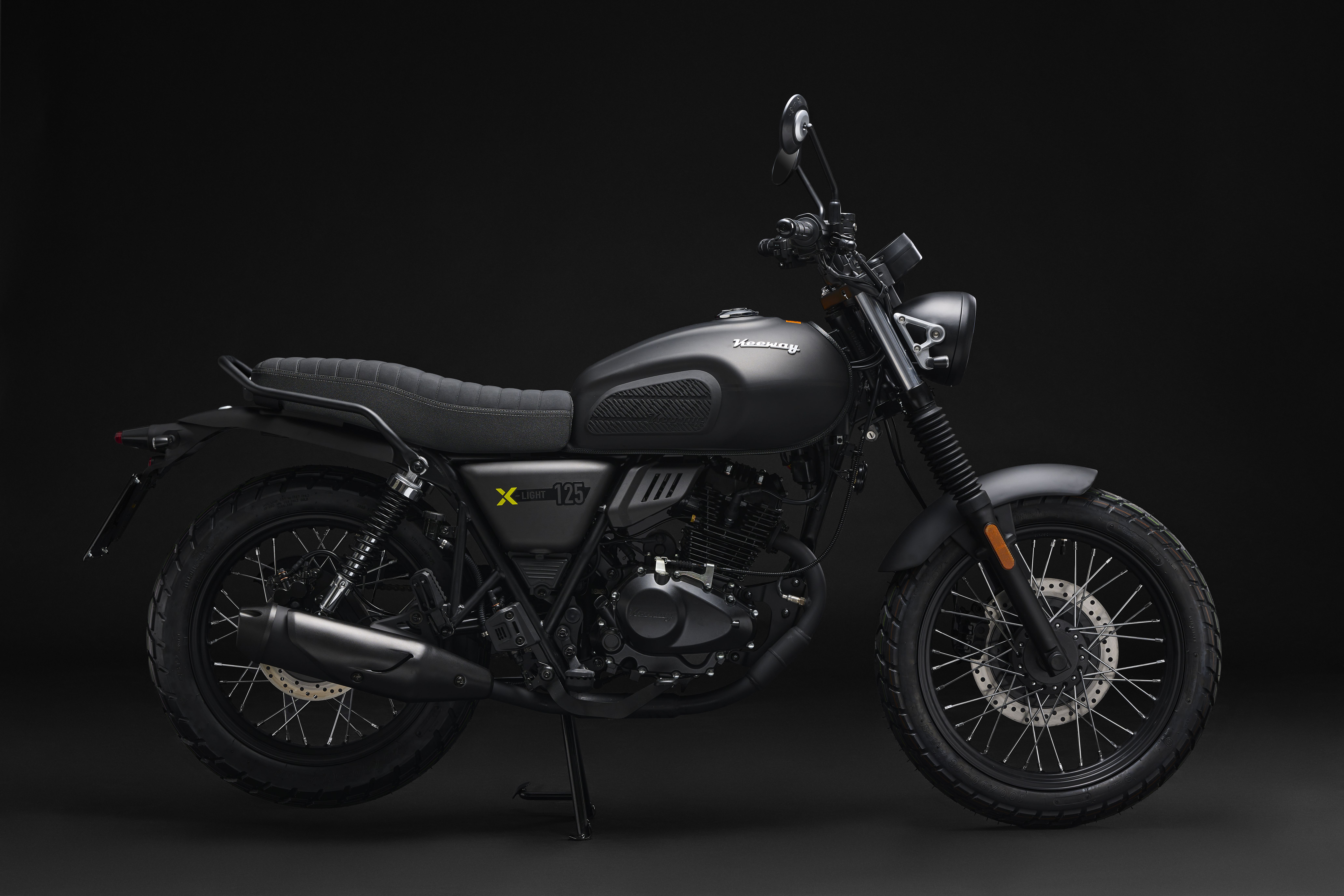 Keeway x Light 125 estatica (8)