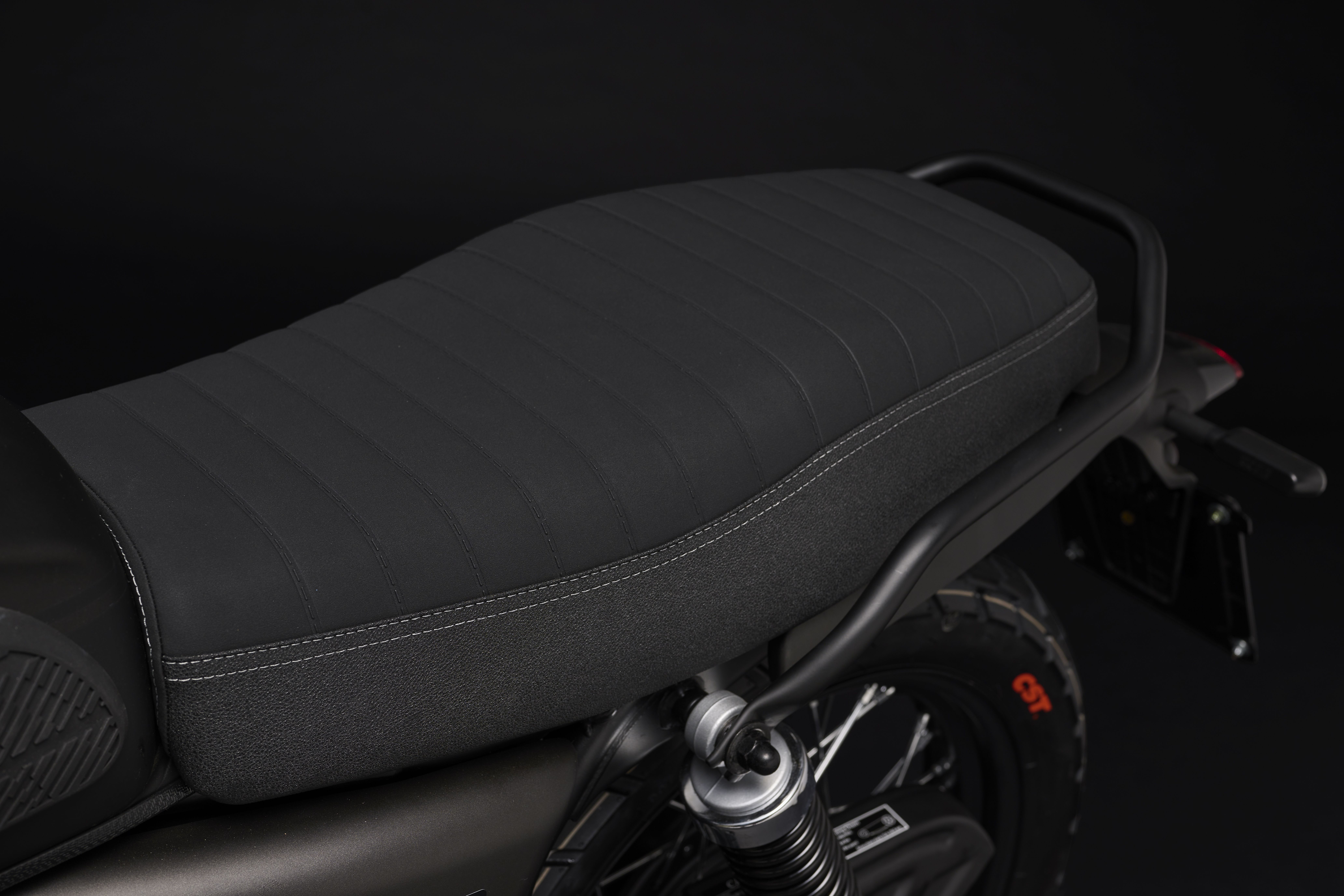 Keeway x Light 125 estatica (9)