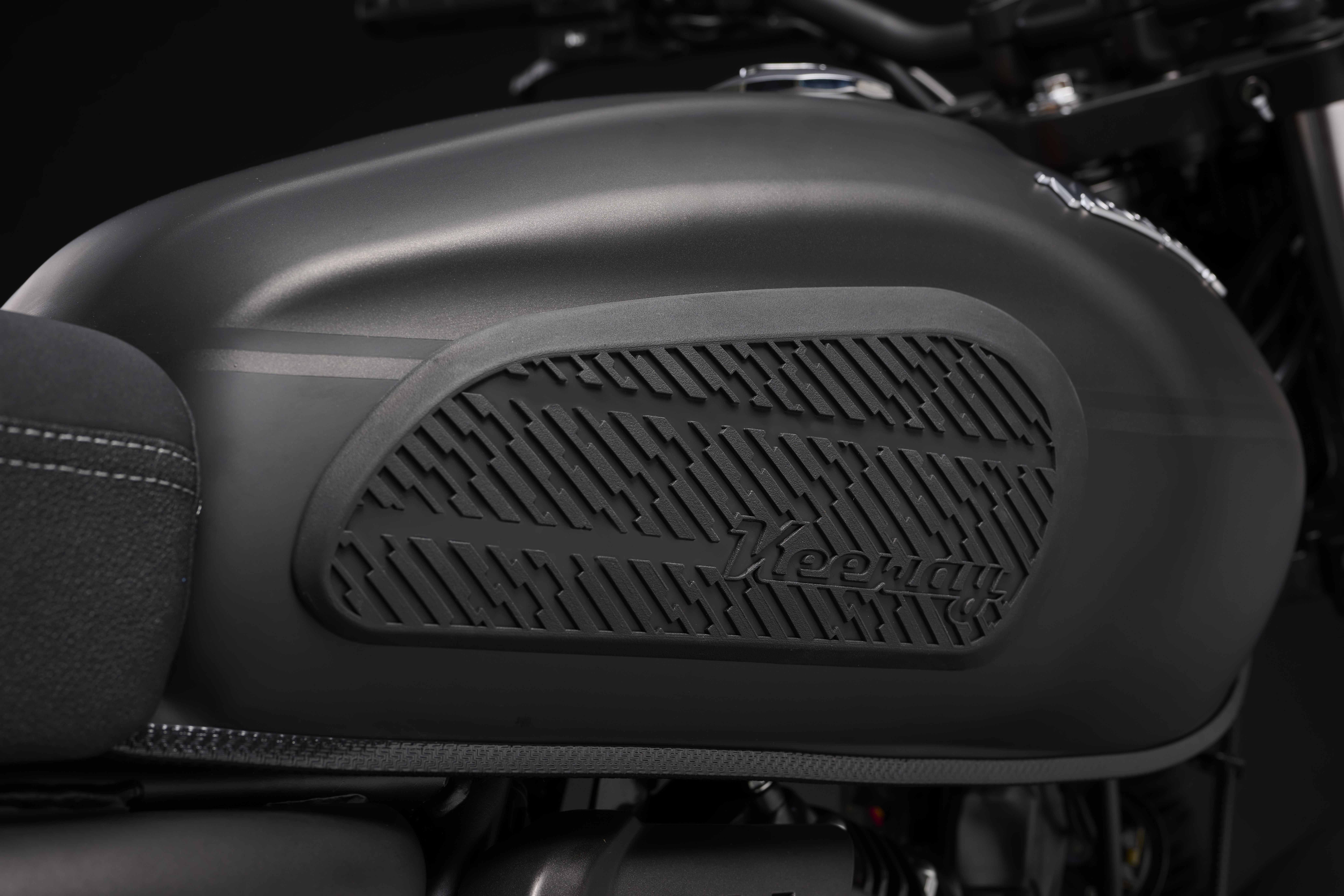 Keeway x Light 125 estatica (16)