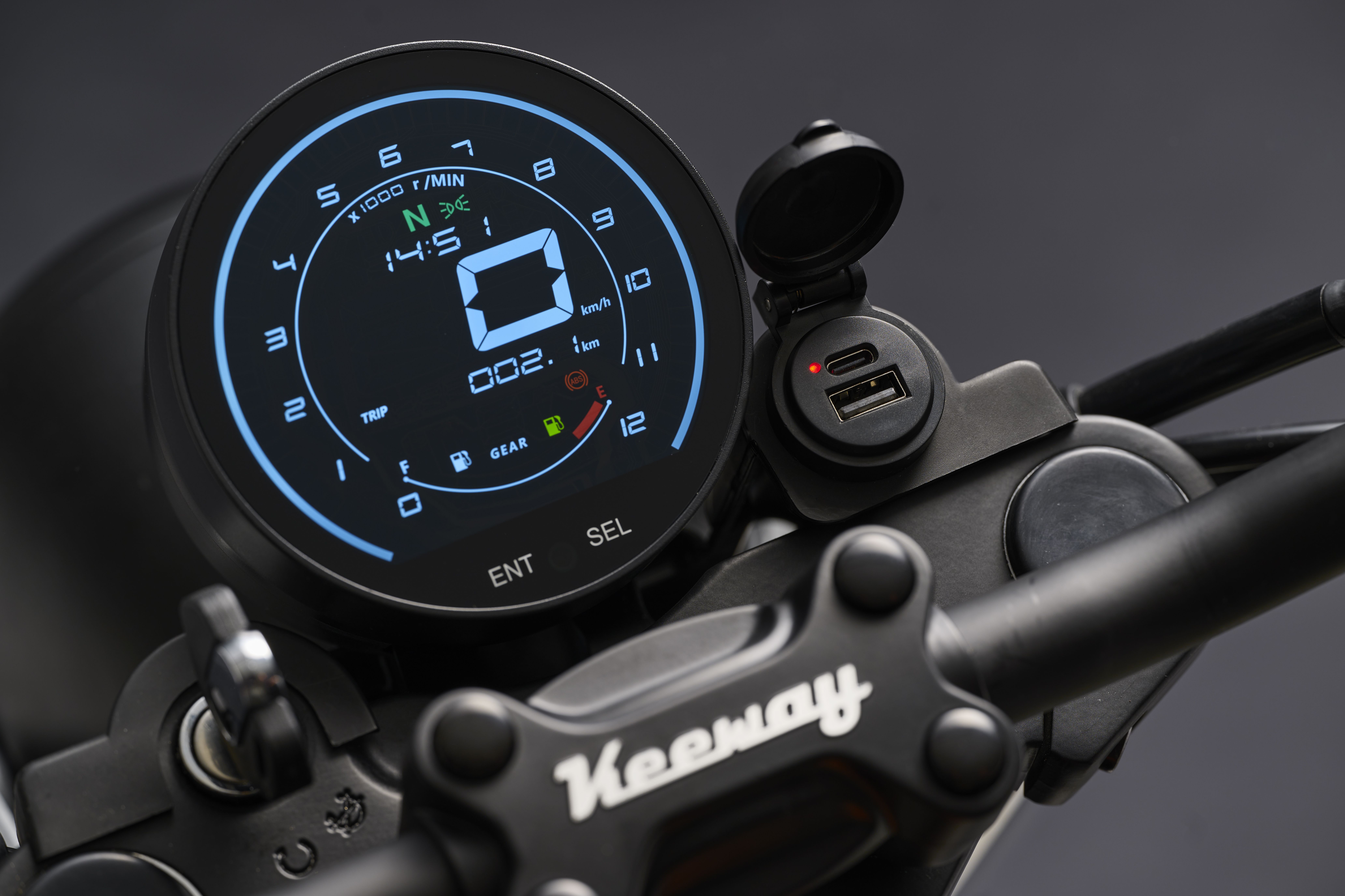 Keeway x Light 125 estatica (20)