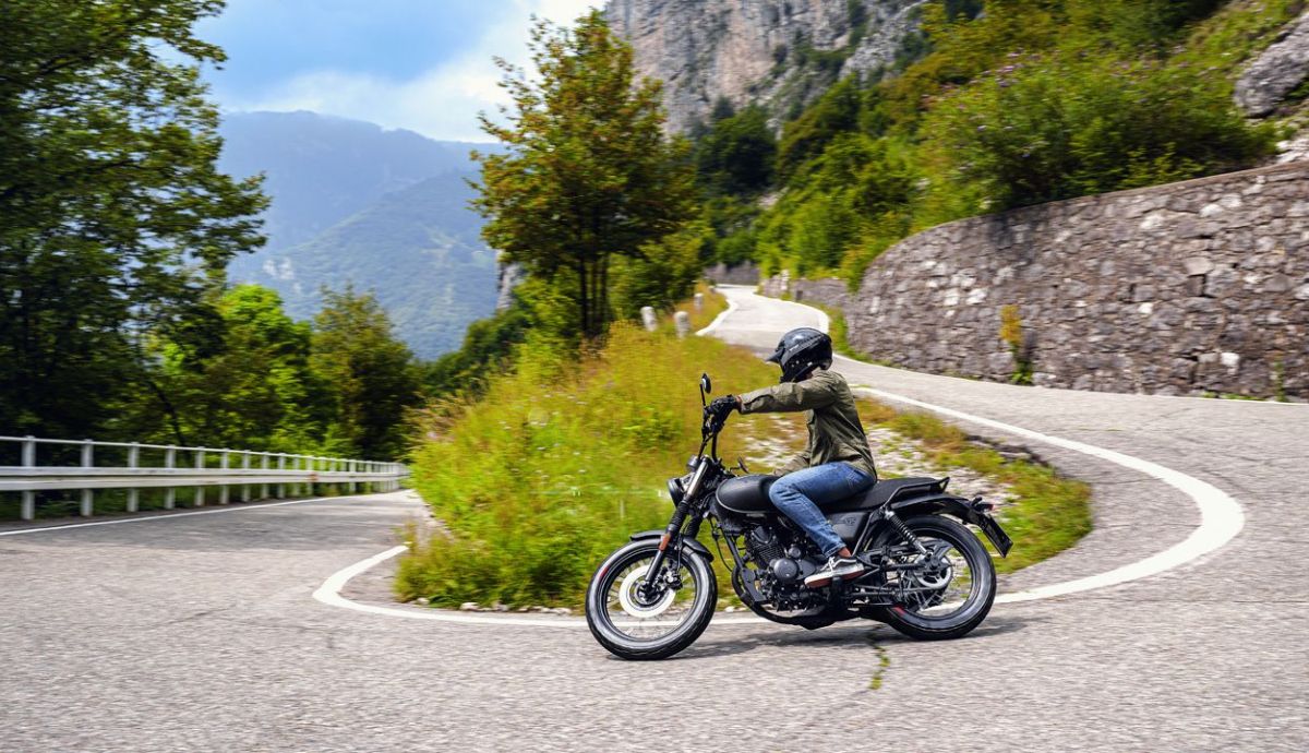 Keeway X Light 125  (11)