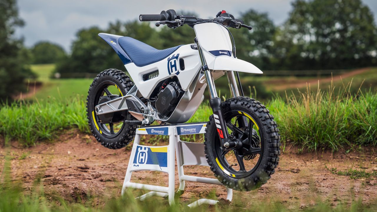 Husqvarna EE 2