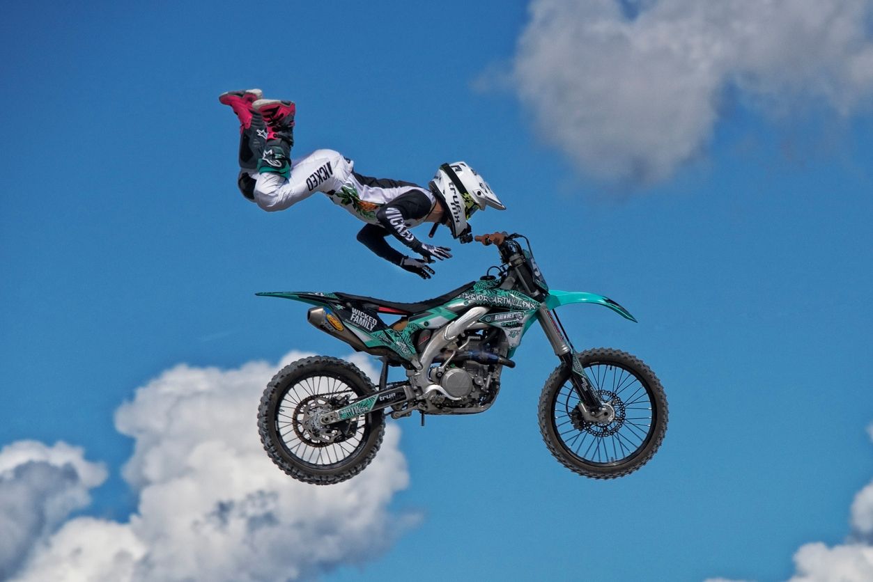 Las acrobacias en moto