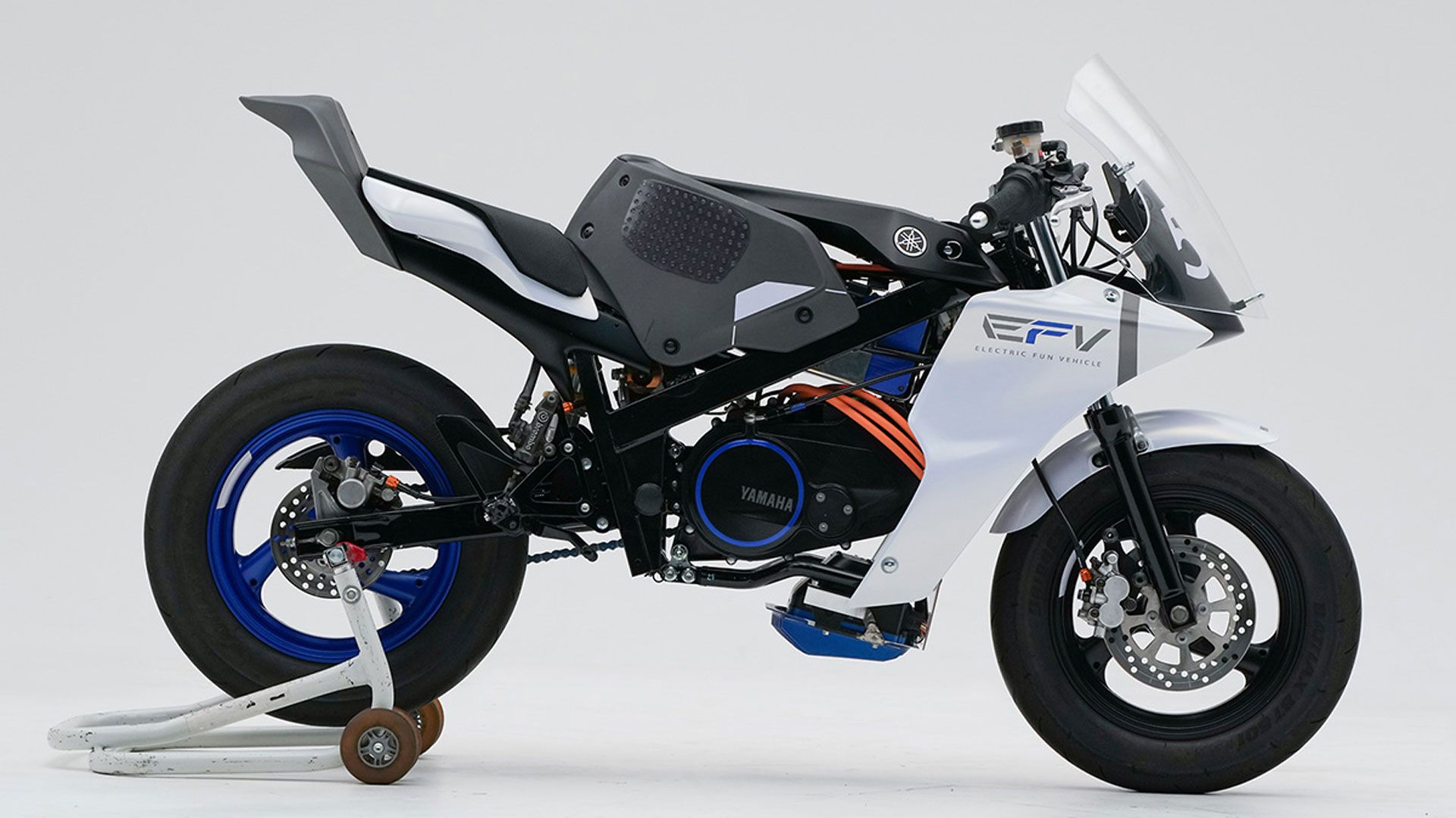 Yamaha EF V (13)