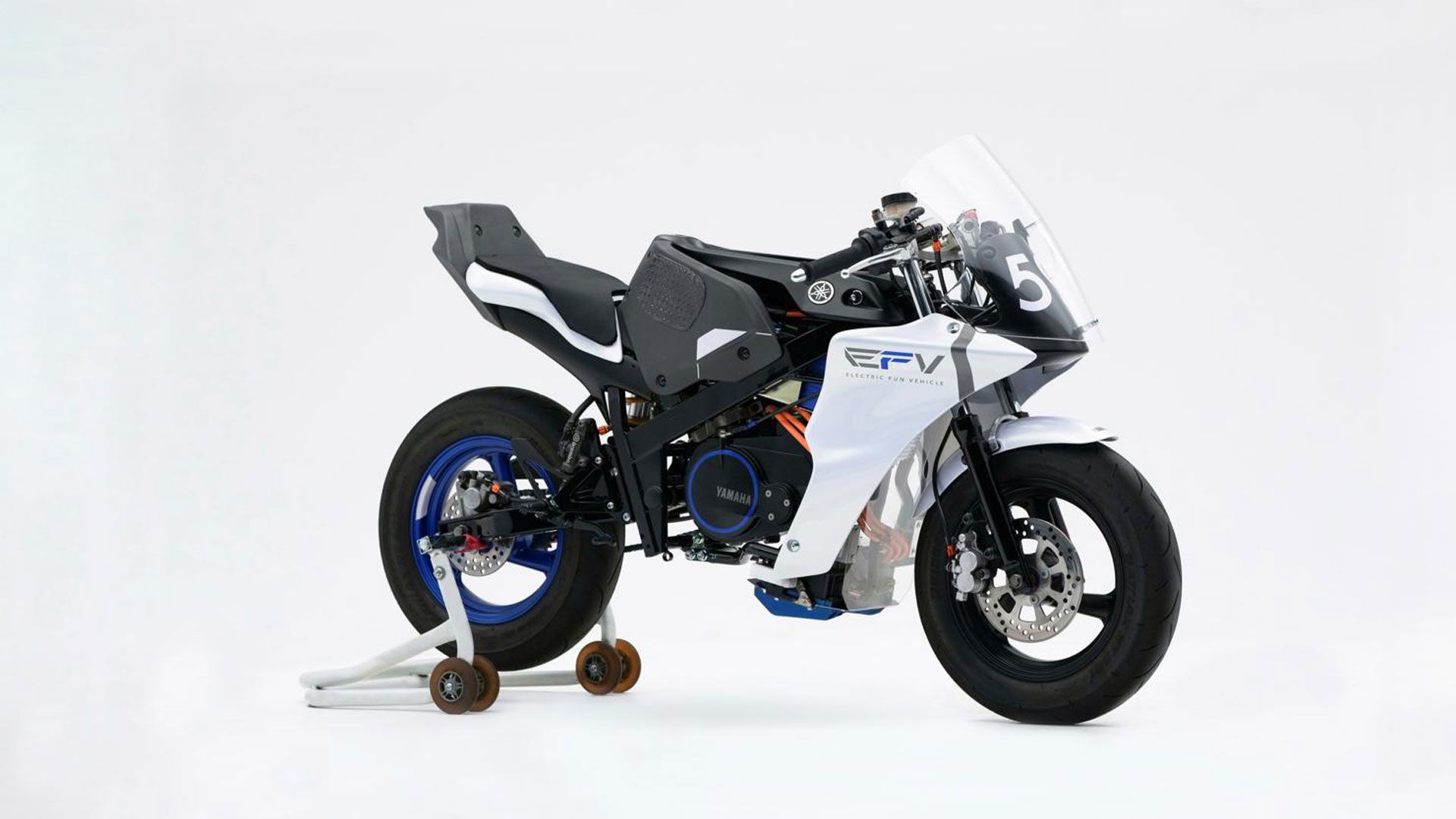 Yamaha EF V (15)