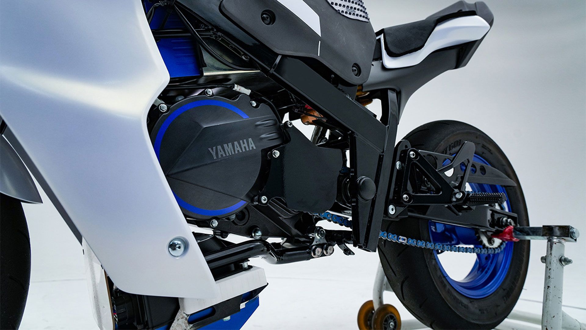 Yamaha EF V (6)