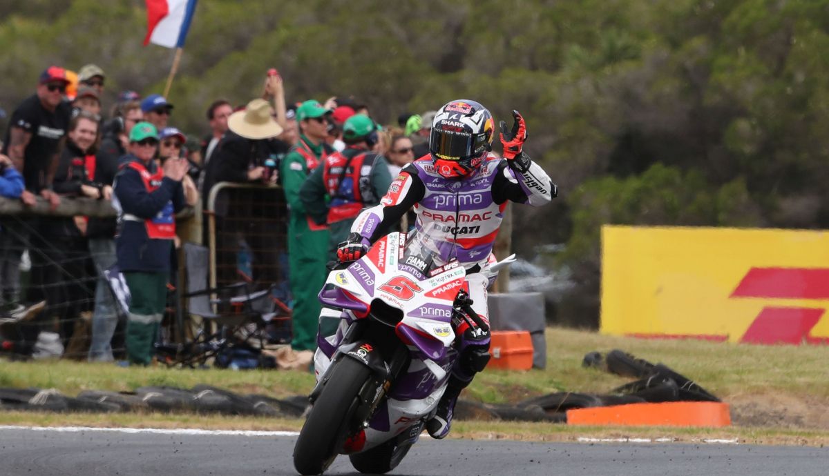 Johann Zarco festeja en Phillip Island su primer triunfo en MotoGP Johann Zarco festeja en Phillip Island su primer triunfo en MotoGP