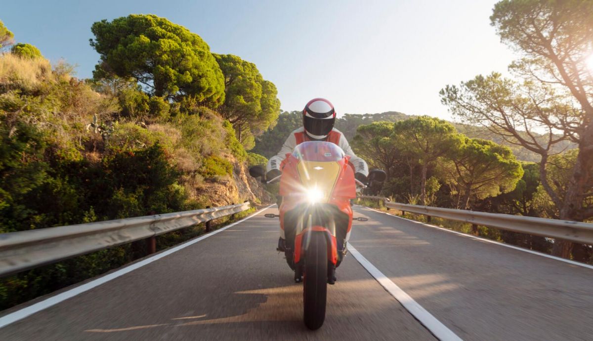 2024 YAM XS850GP EU SW ACT 006 03 preview