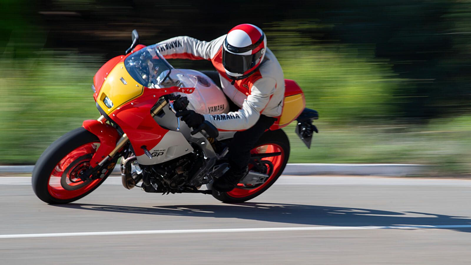 Fotos Yamaha XSR900 GP
