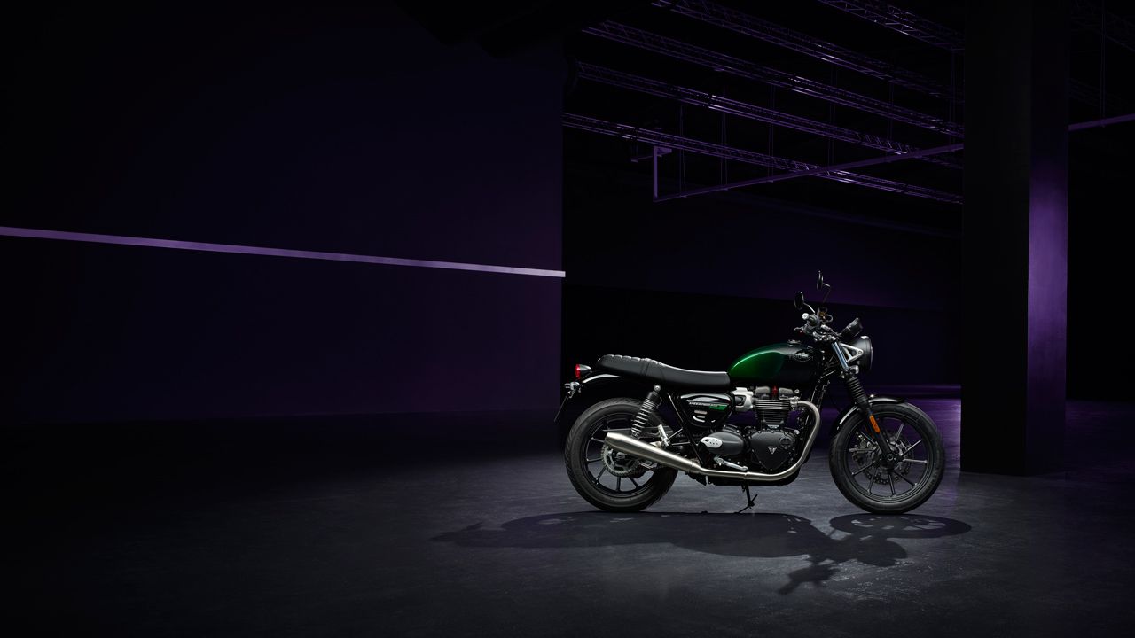 Triumph Scrambler Orange Stealth Edition 2024