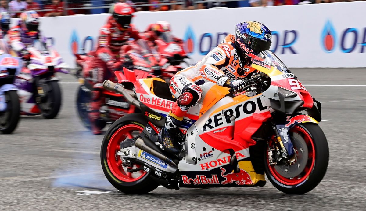 Marc Márquez se bajará de la Honda el domingo de Valencia y el martes se subirá a la Ducati Marc Márquez se bajará de la Honda el domingo de Valencia y el martes se subirá a la Ducati