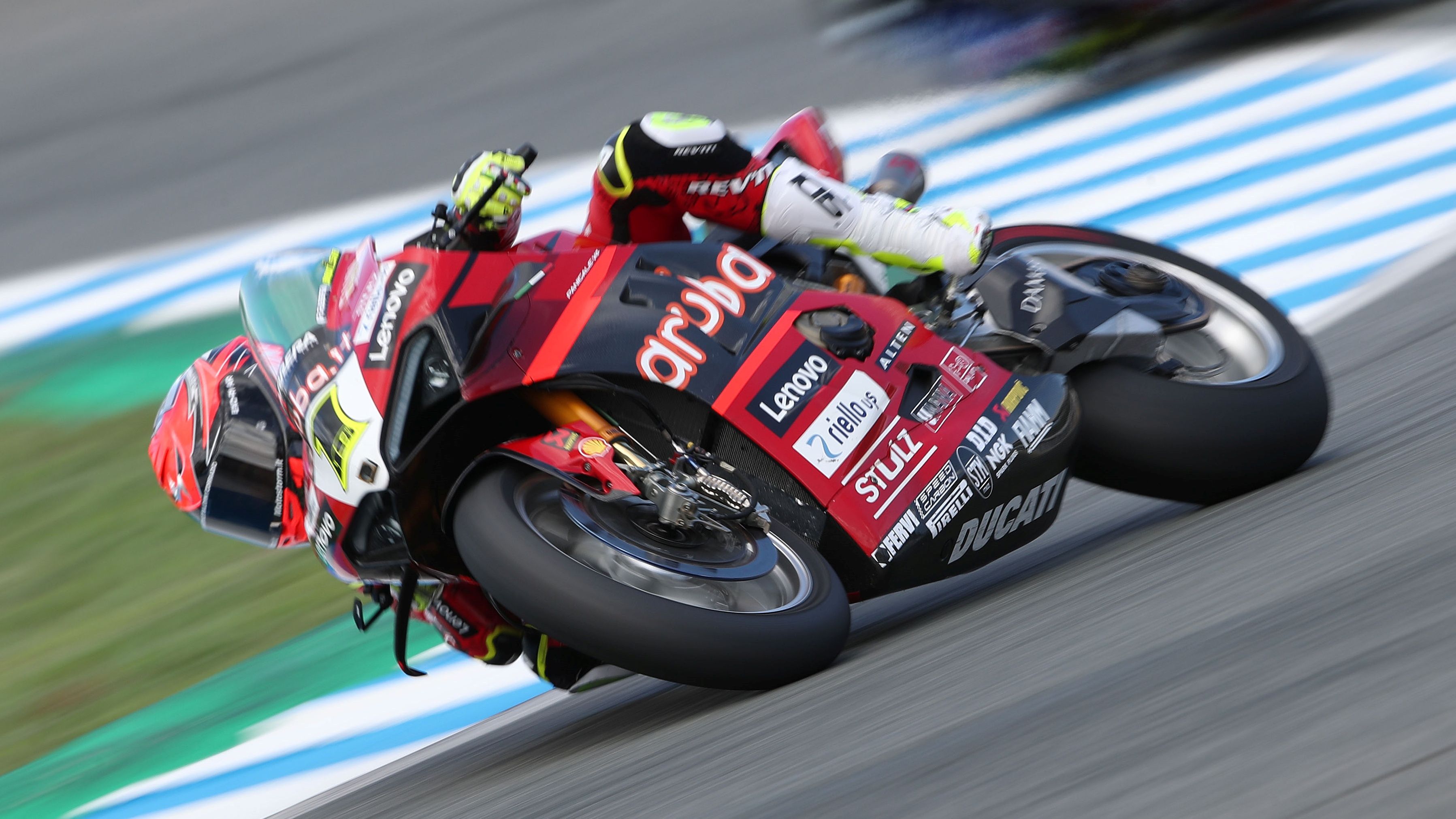 Álvaro Bautista saldrá desde la pole en Jerez