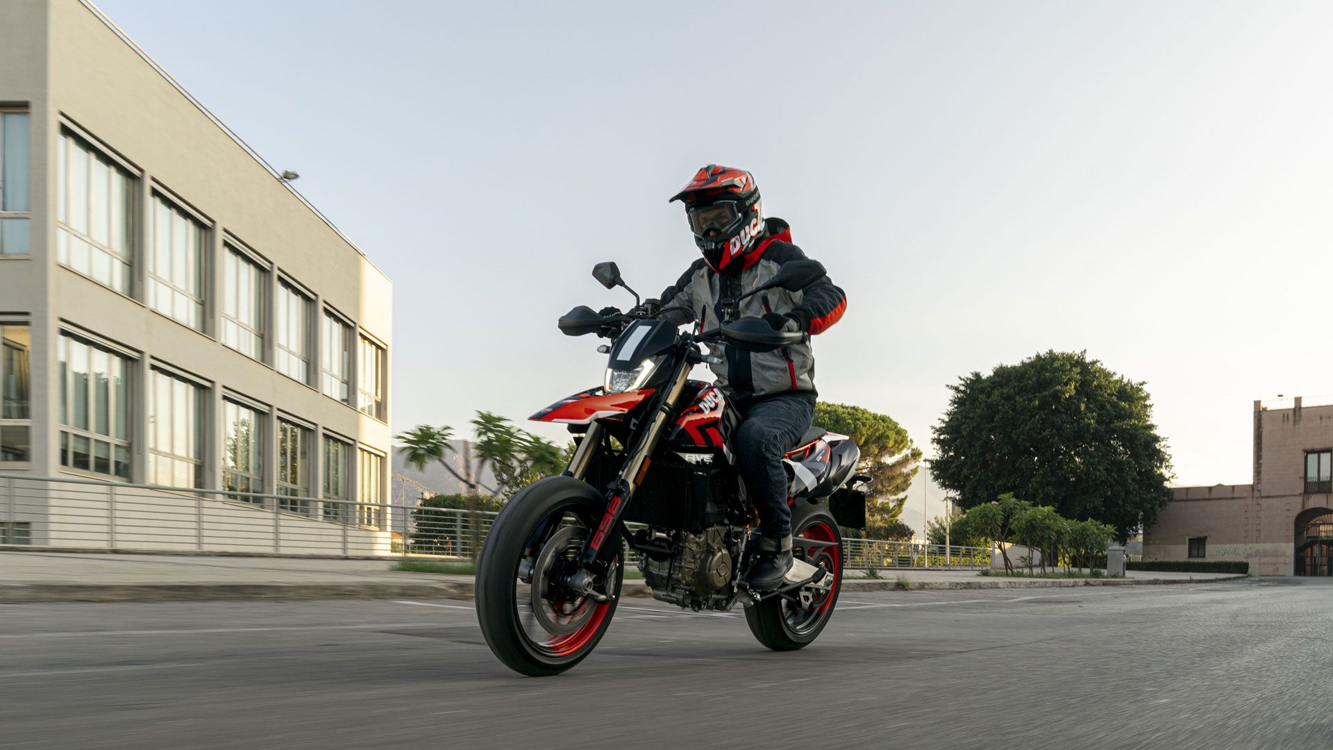 Ducati Hypermotard 698 2024 Accion (12)