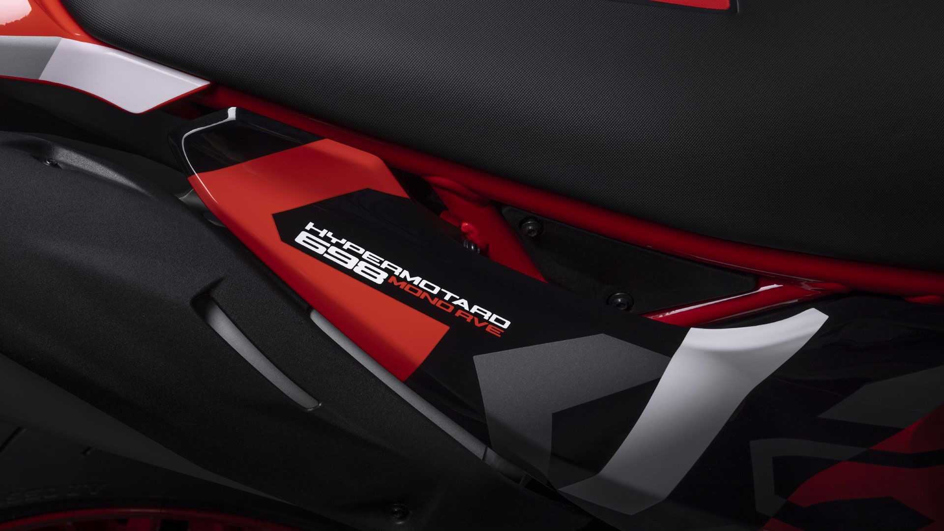 Ducati Hypermotard 698 2024 Detalles (3)