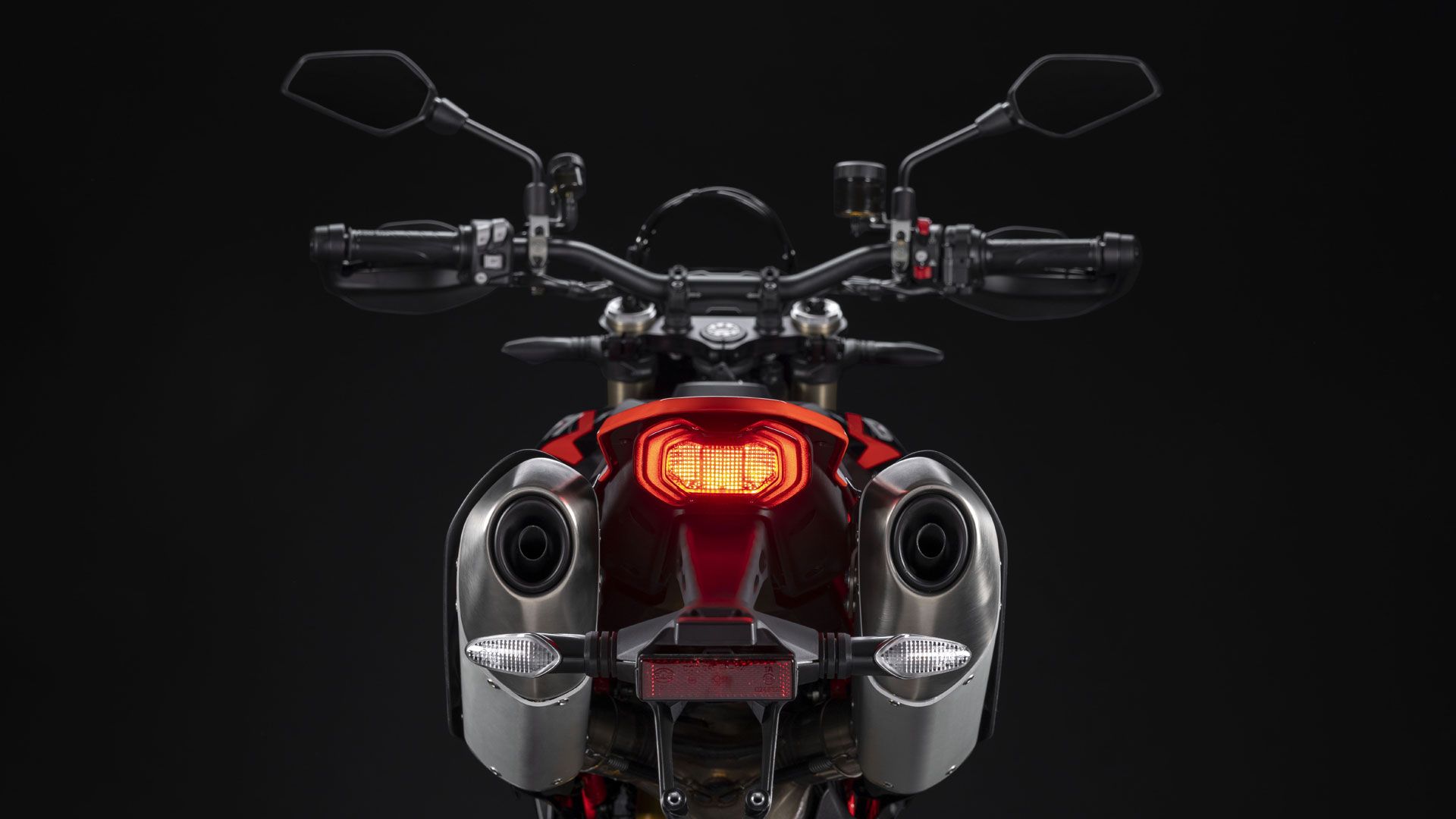 Ducati Hypermotard 698 2024 Detalles (8)