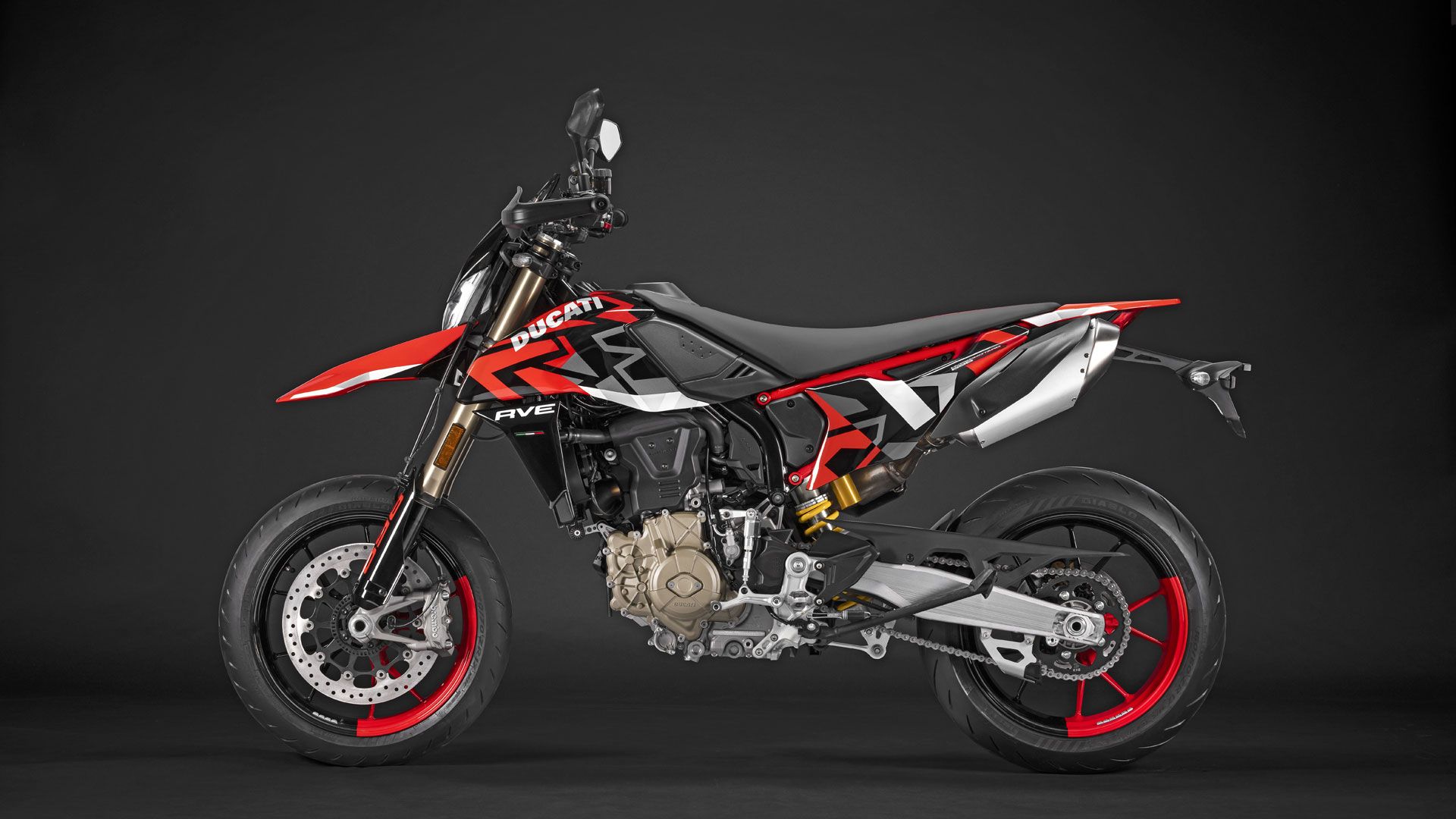 Ducati Hypermotard 698 RVE 2024 Estudio (2)