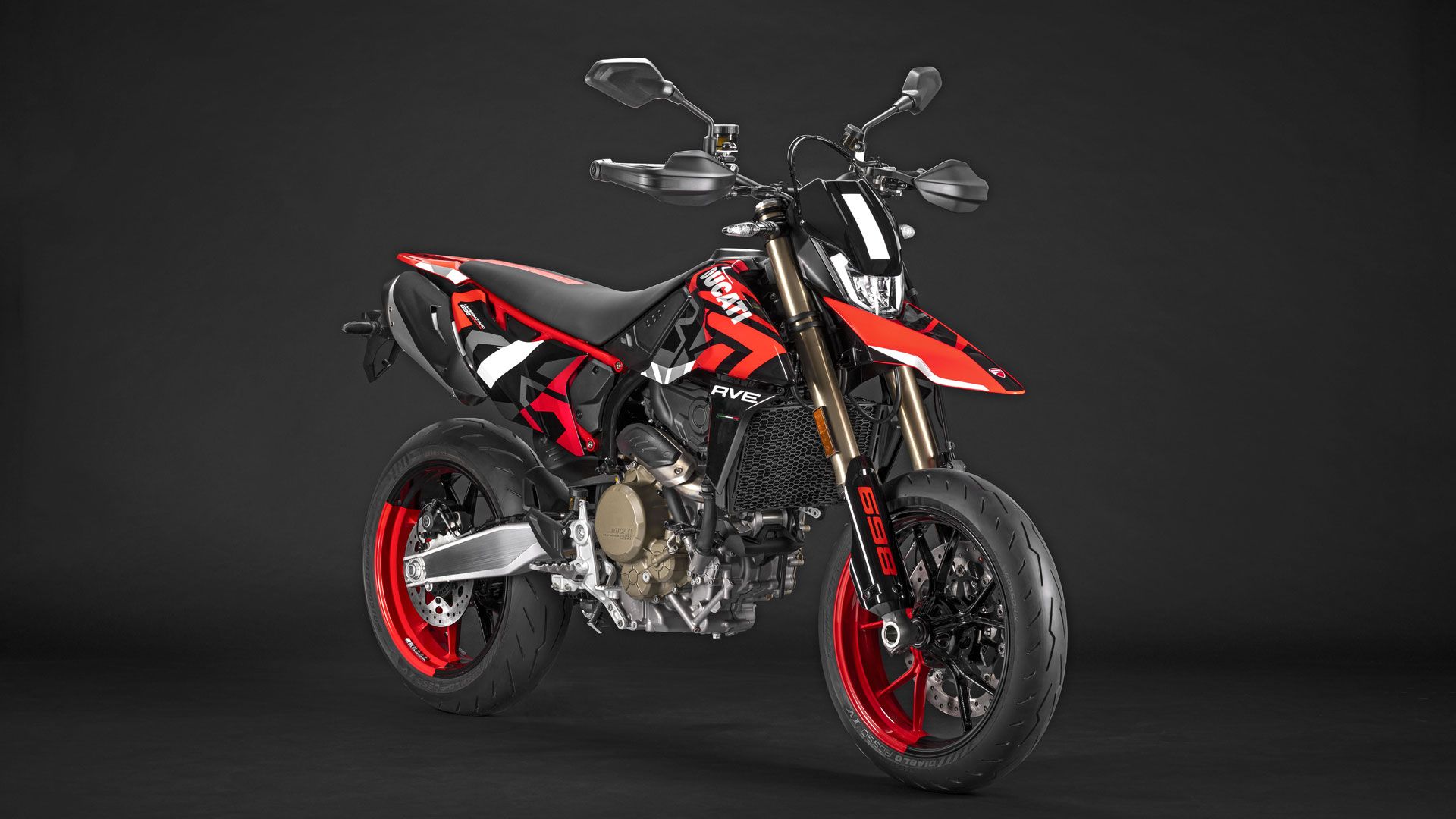 Ducati Hypermotard 698 RVE 2024 Estudio (4)